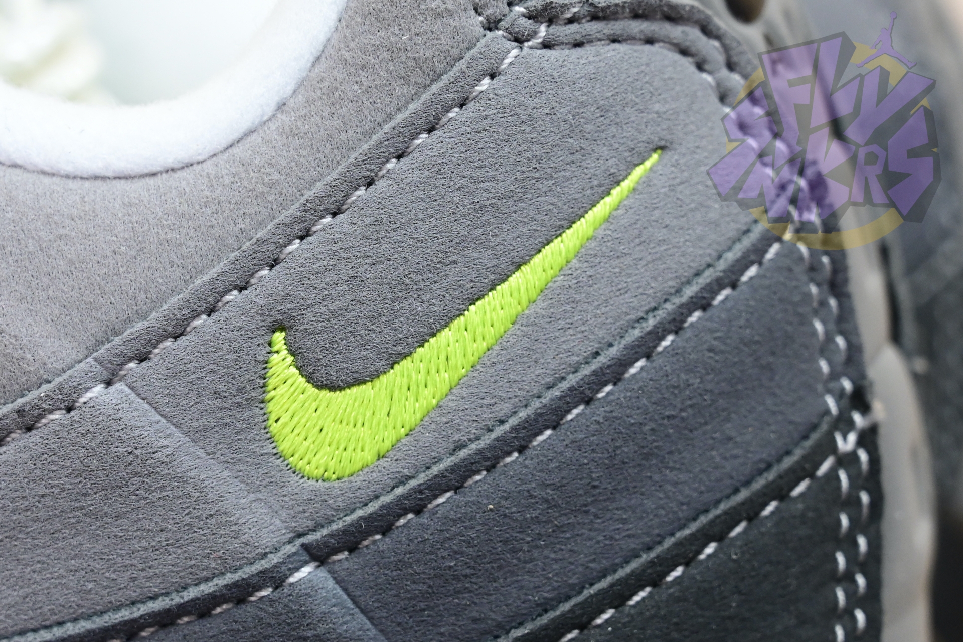 Nike Air Max 95 0G Neon  CT1689-001