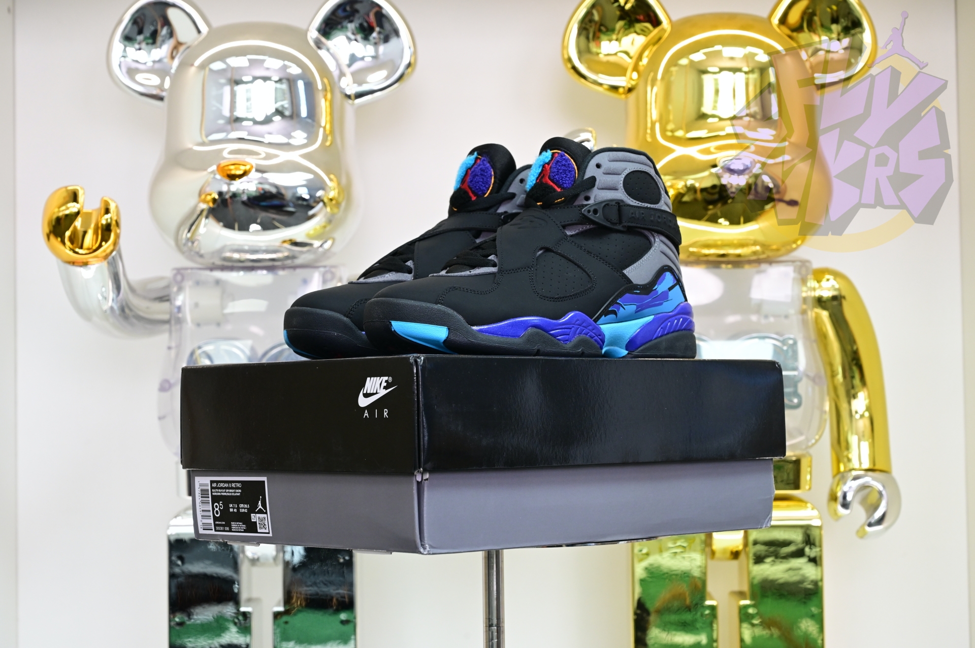 Air Jordan 8 RETRO 2025 305381-006
