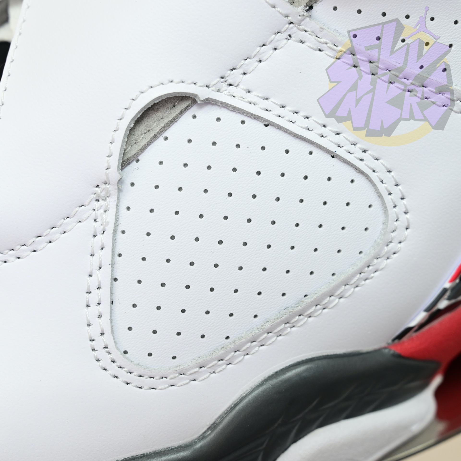 Air Jordan 8 Retro Bugs Bunny  305381-103