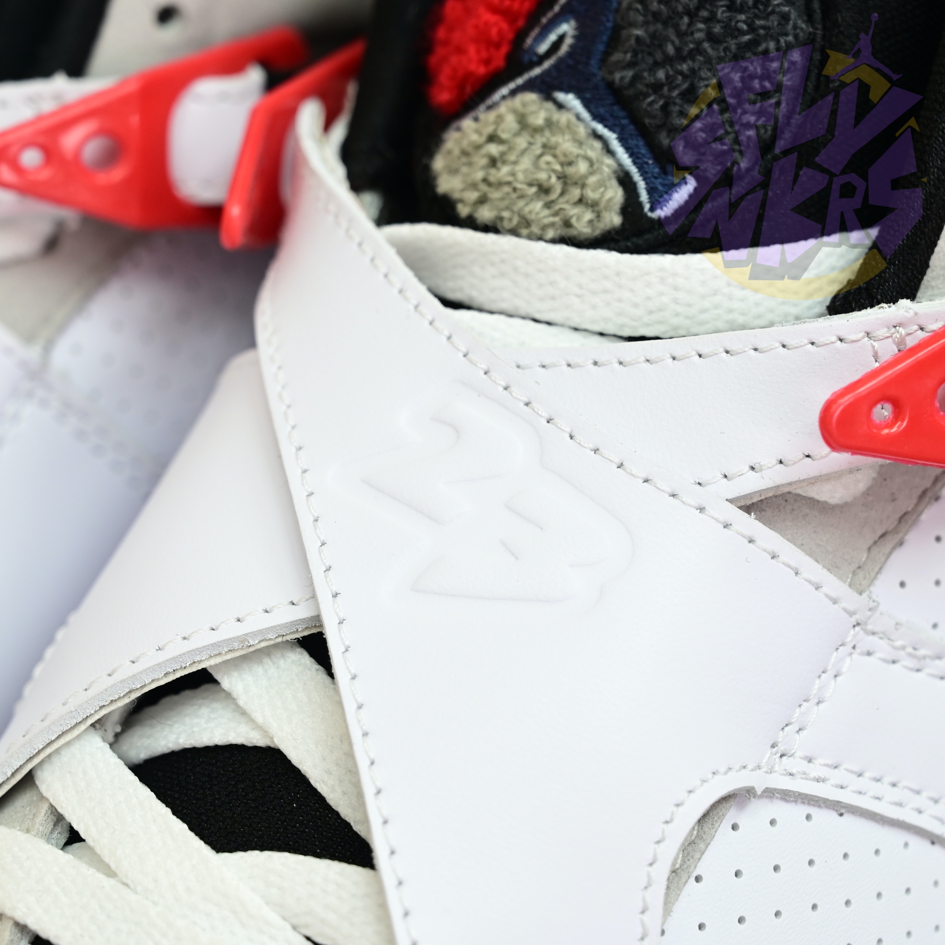 Air Jordan 8 Retro Bugs Bunny  305381-103