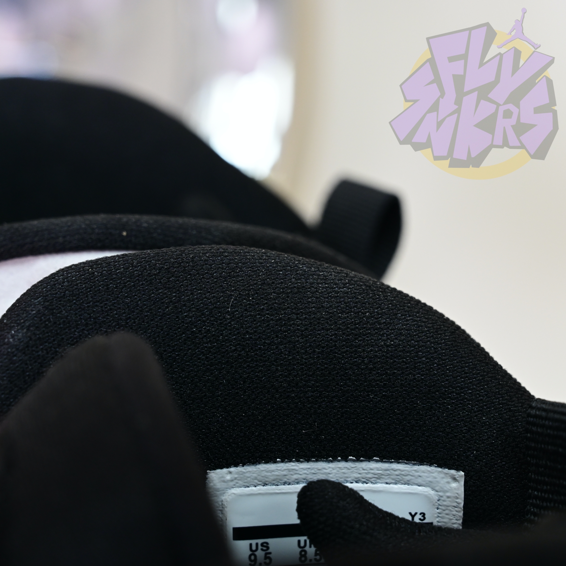 Air Jordan 8 Retro Bugs Bunny  305381-103