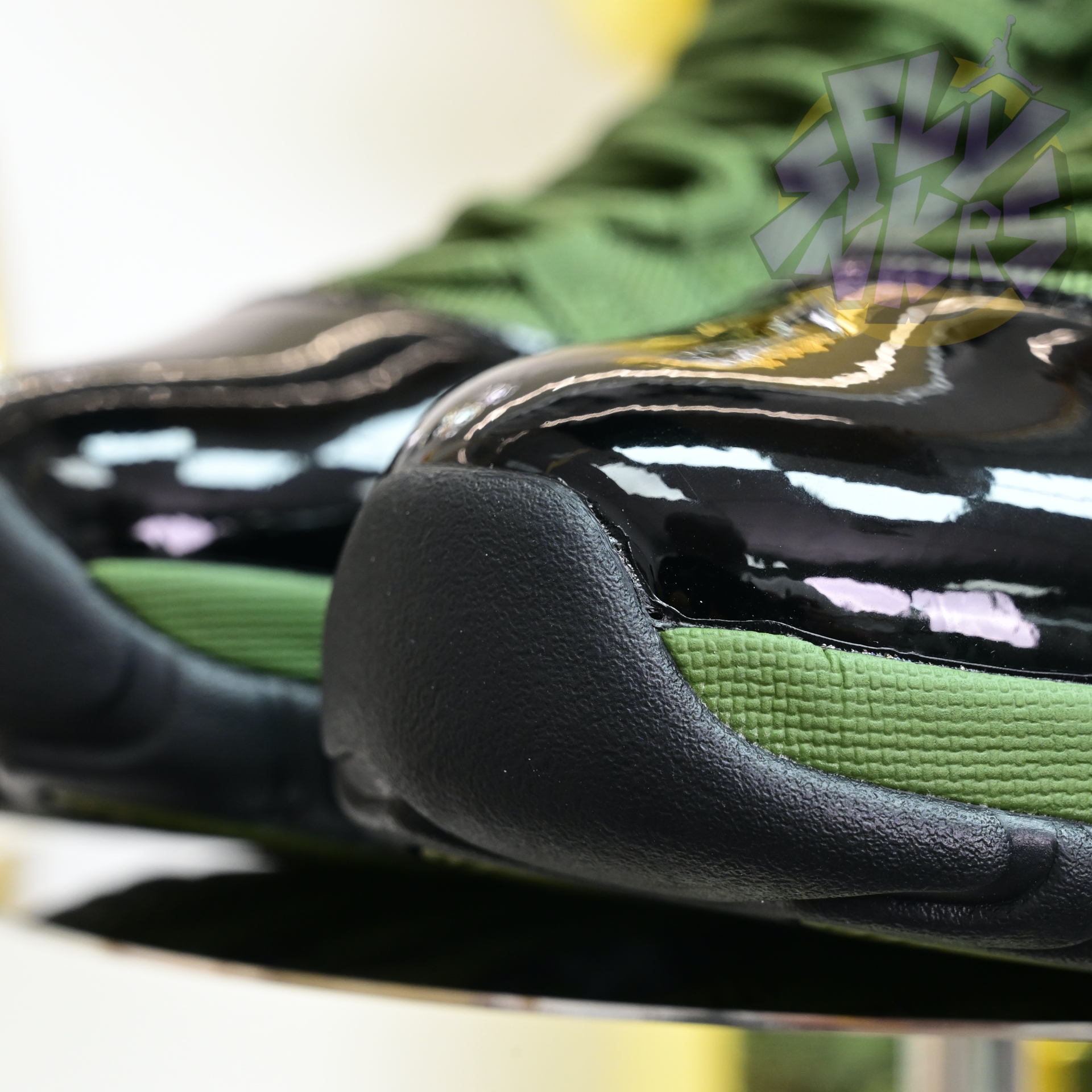 Air Jordan 11  RETRO CT8012-300