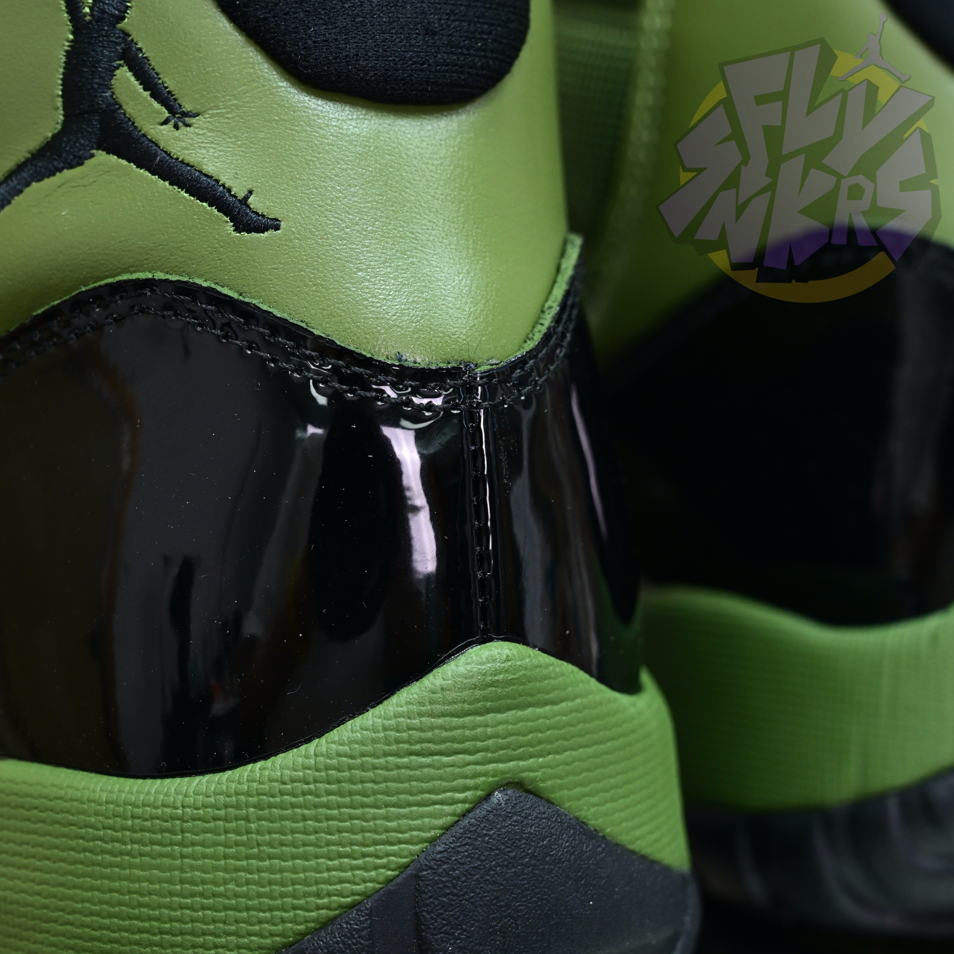 Air Jordan 11  RETRO CT8012-300