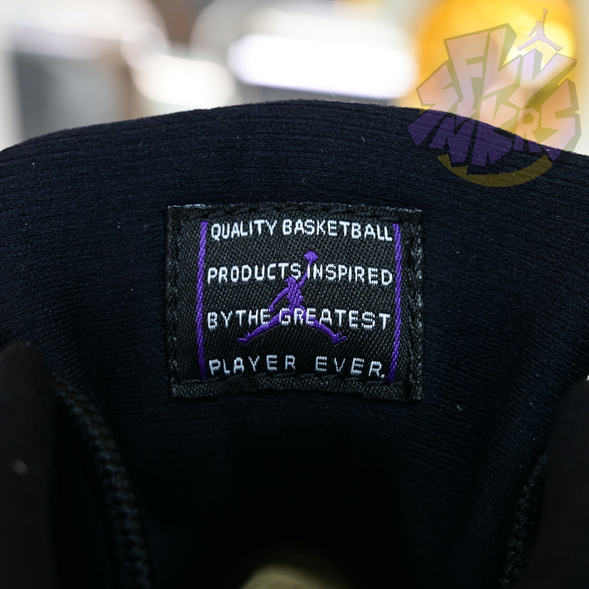 Air Jordan 11 GS Black/Barely Volt   CT8012-003