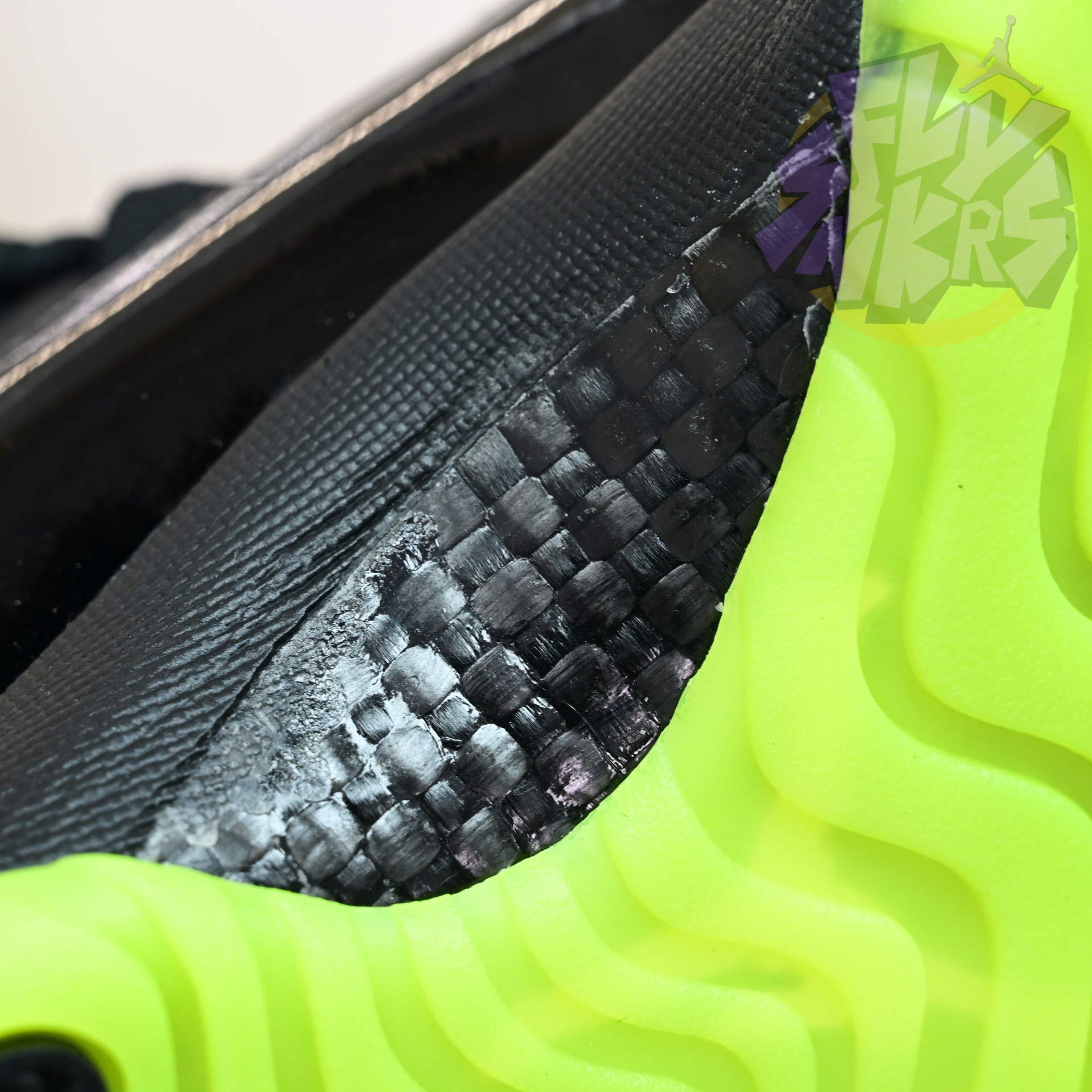 Air Jordan 11 GS Black/Barely Volt   CT8012-003