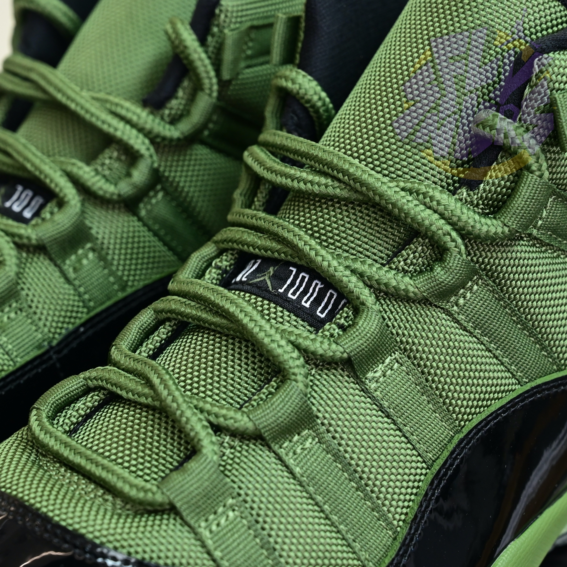 Air Jordan 11  RETRO CT8012-300