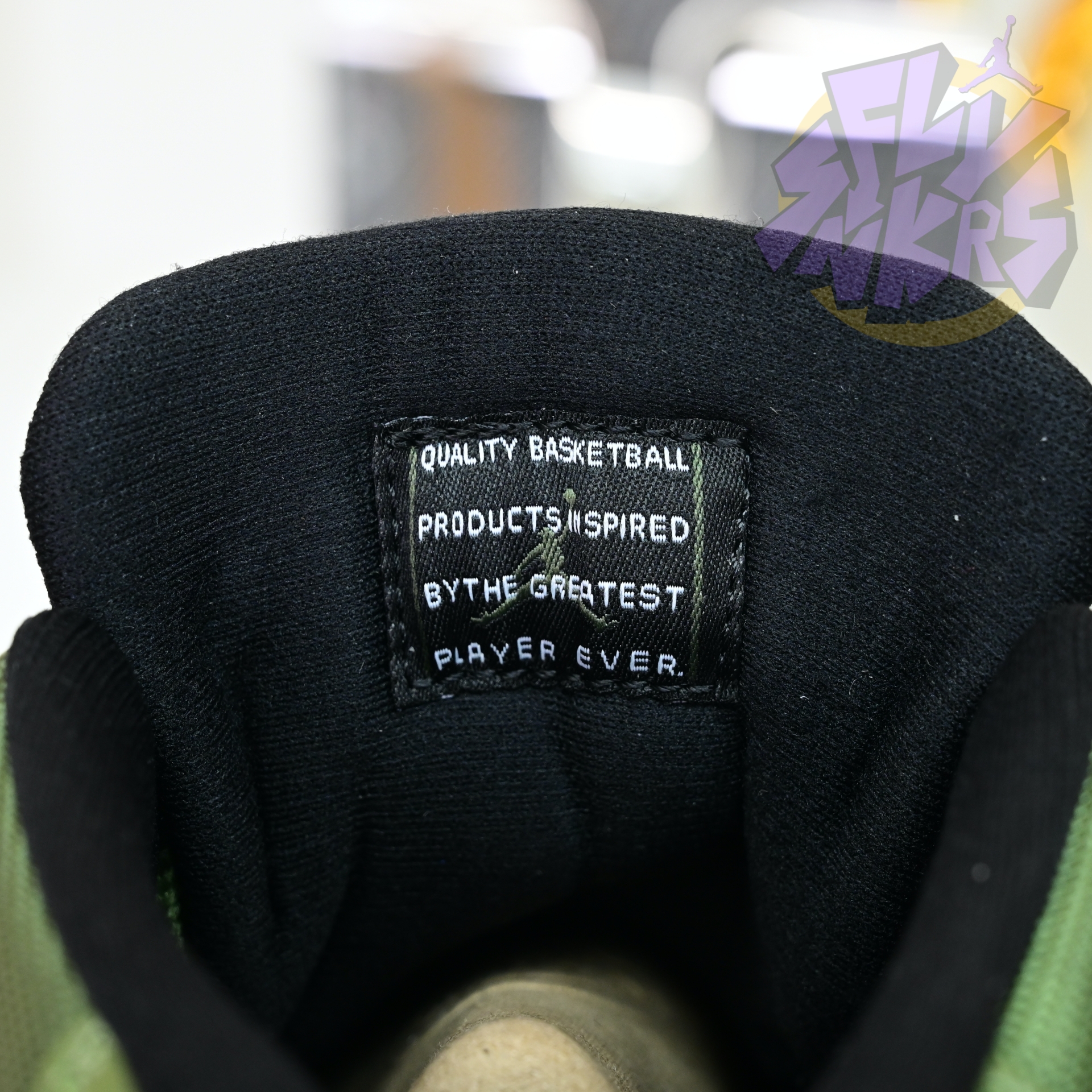 Air Jordan 11  RETRO CT8012-300