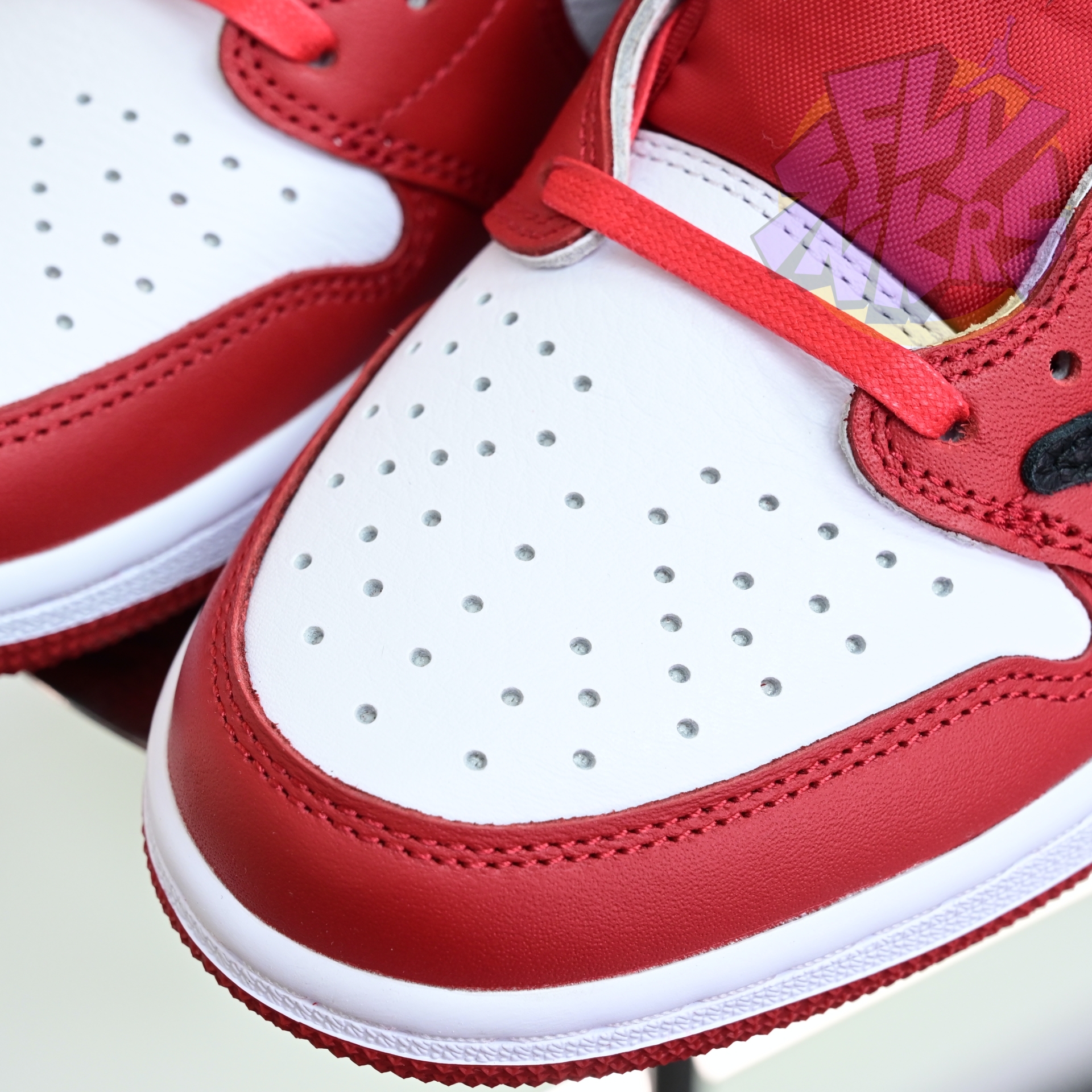 Travis Scott x Air Jordan 1  Low “Chicago”  DM7866-101