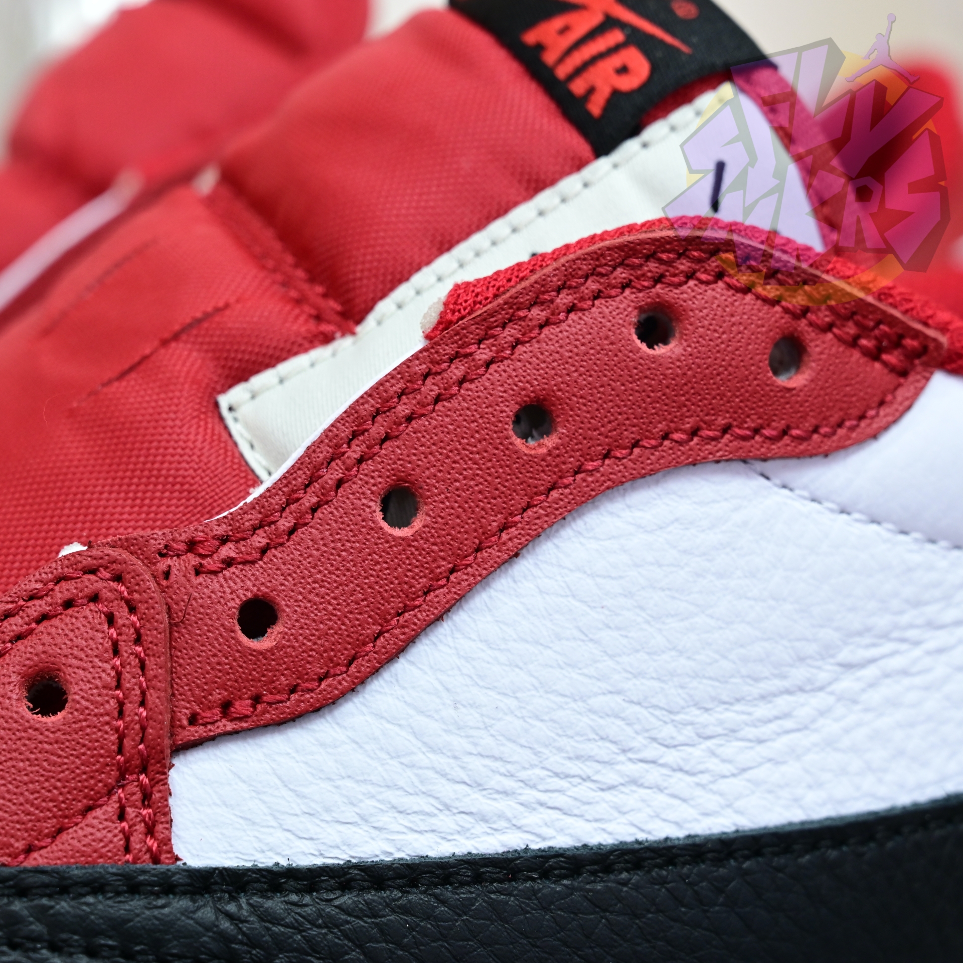 Travis Scott x Air Jordan 1  Low “Chicago”  DM7866-101