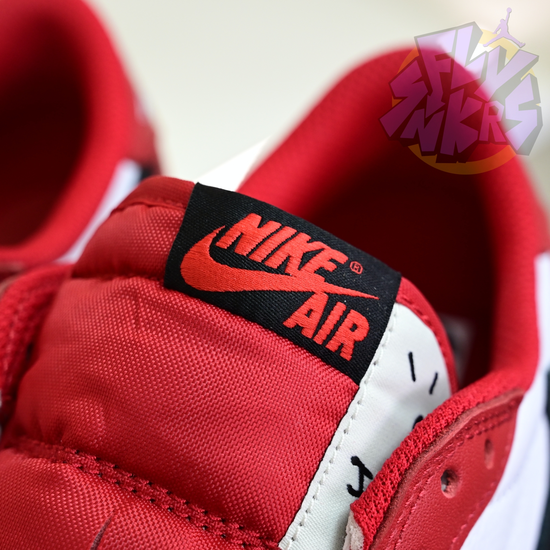 Travis Scott x Air Jordan 1  Low “Chicago”  DM7866-101