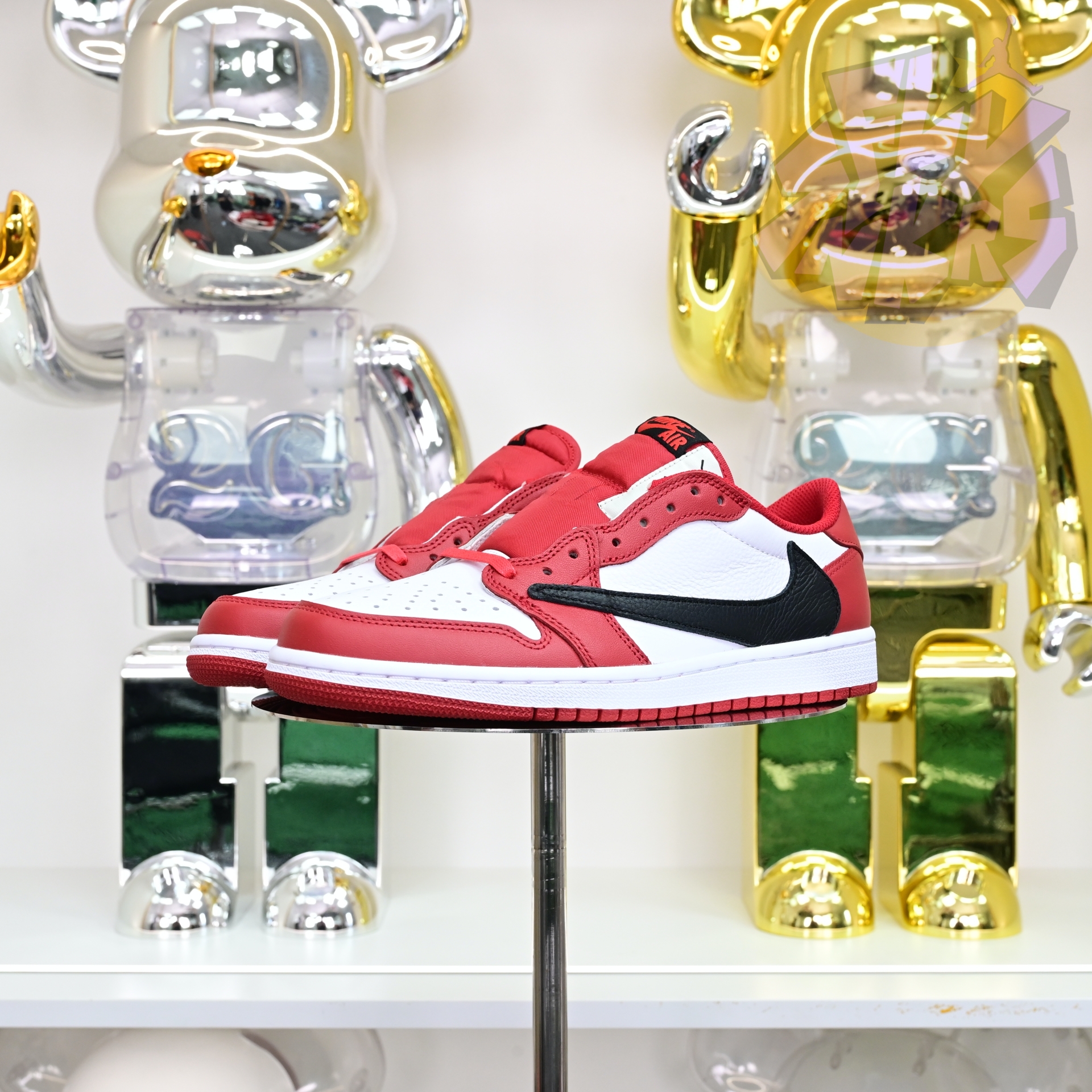 Travis Scott x Air Jordan 1  Low “Chicago”  DM7866-101