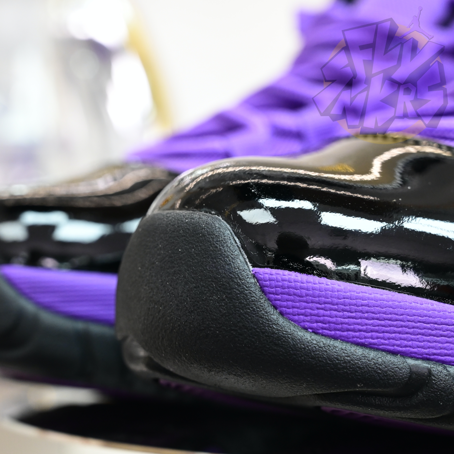 Air Jordan 11  RETRO CT8012-500