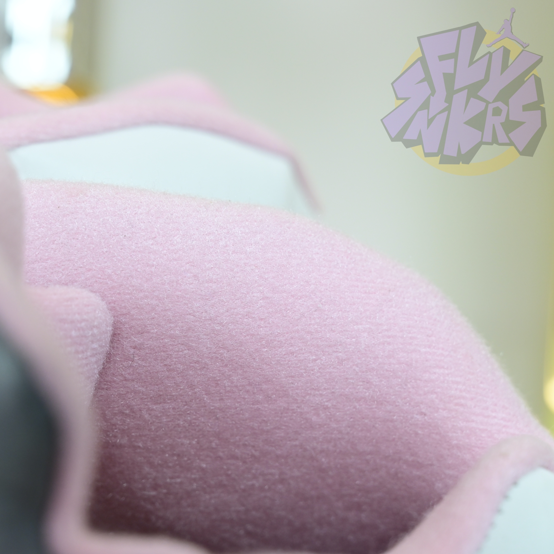 Air Jordan 5“Medium Soft Pink” HQ7978-102