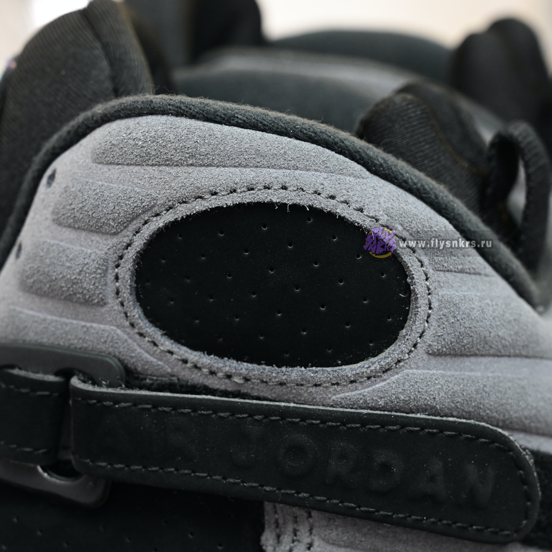 Air Jordan 8  RETRO 2025   305381-006