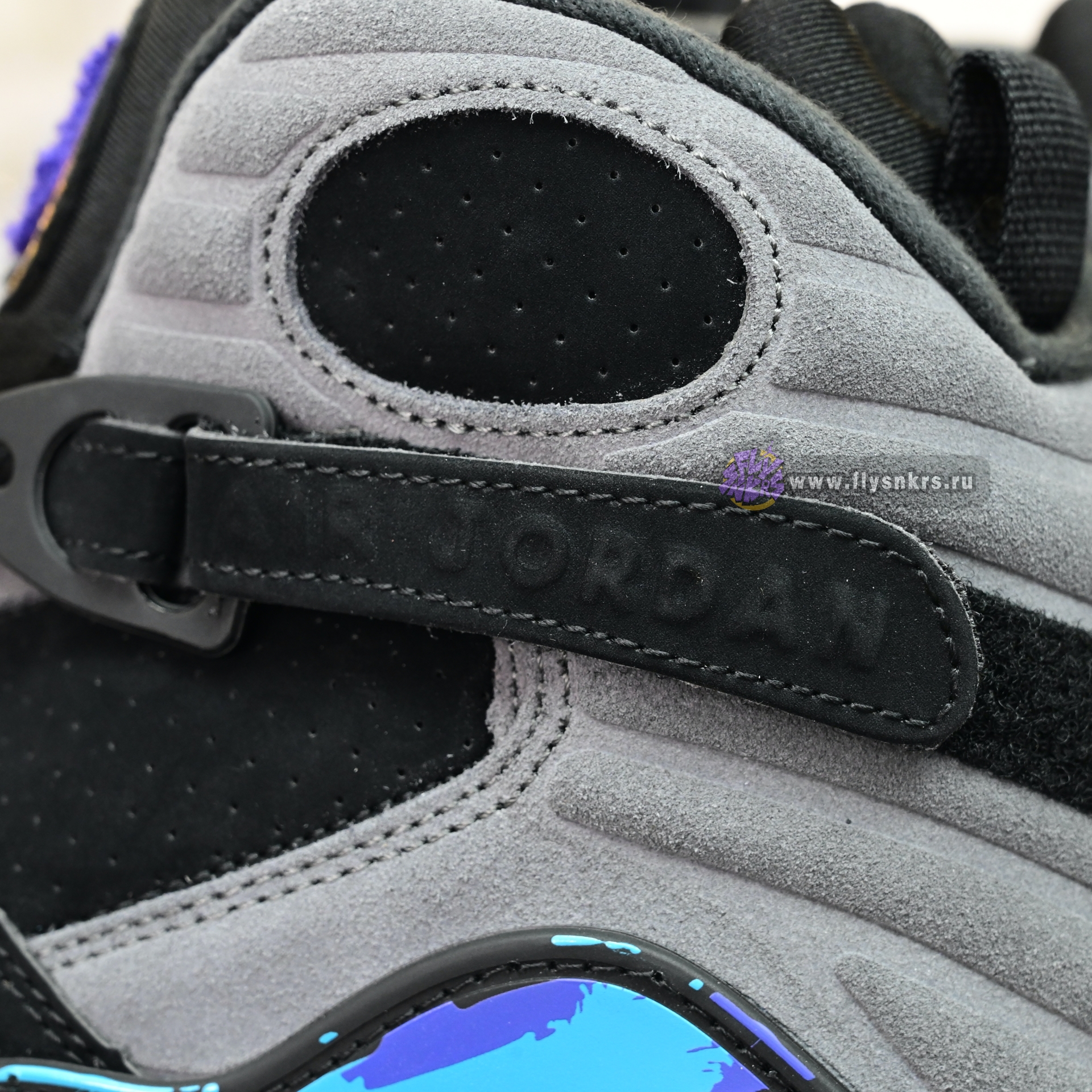 Air Jordan 8  RETRO 2025   305381-006