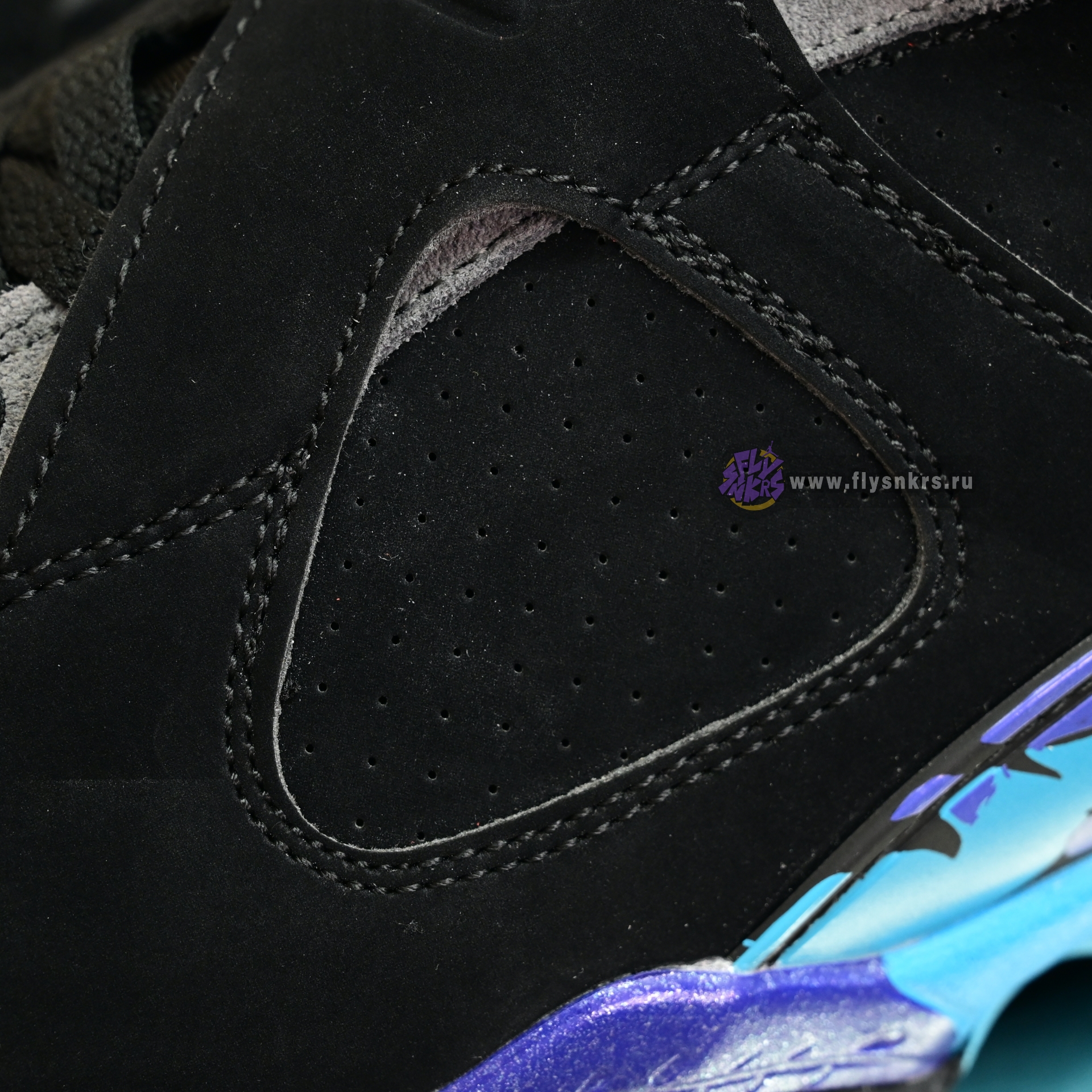 Air Jordan 8  RETRO 2025   305381-006