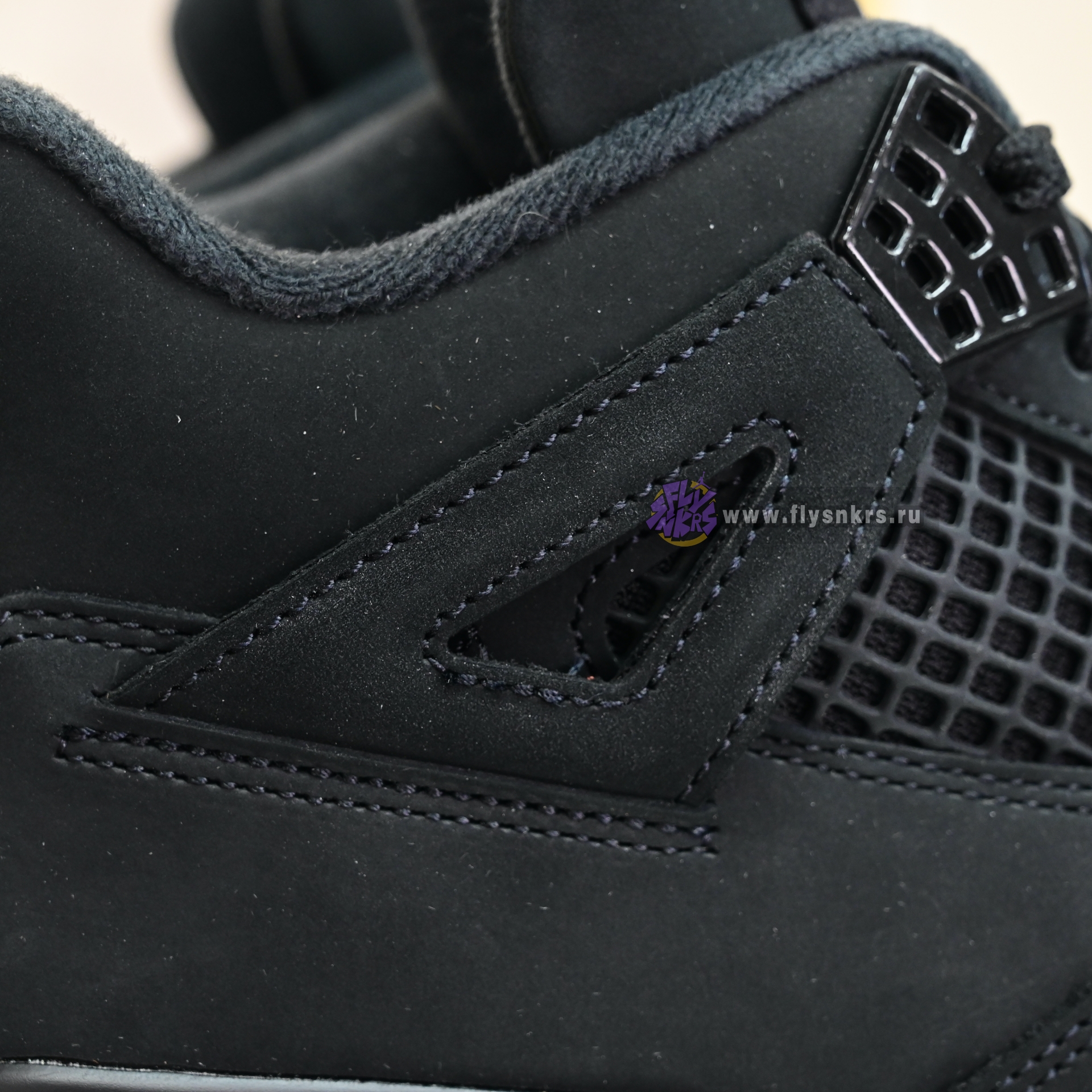 AIR JORDAN 4 RETRO 'BLACK CAT' 2025   FV5029-010