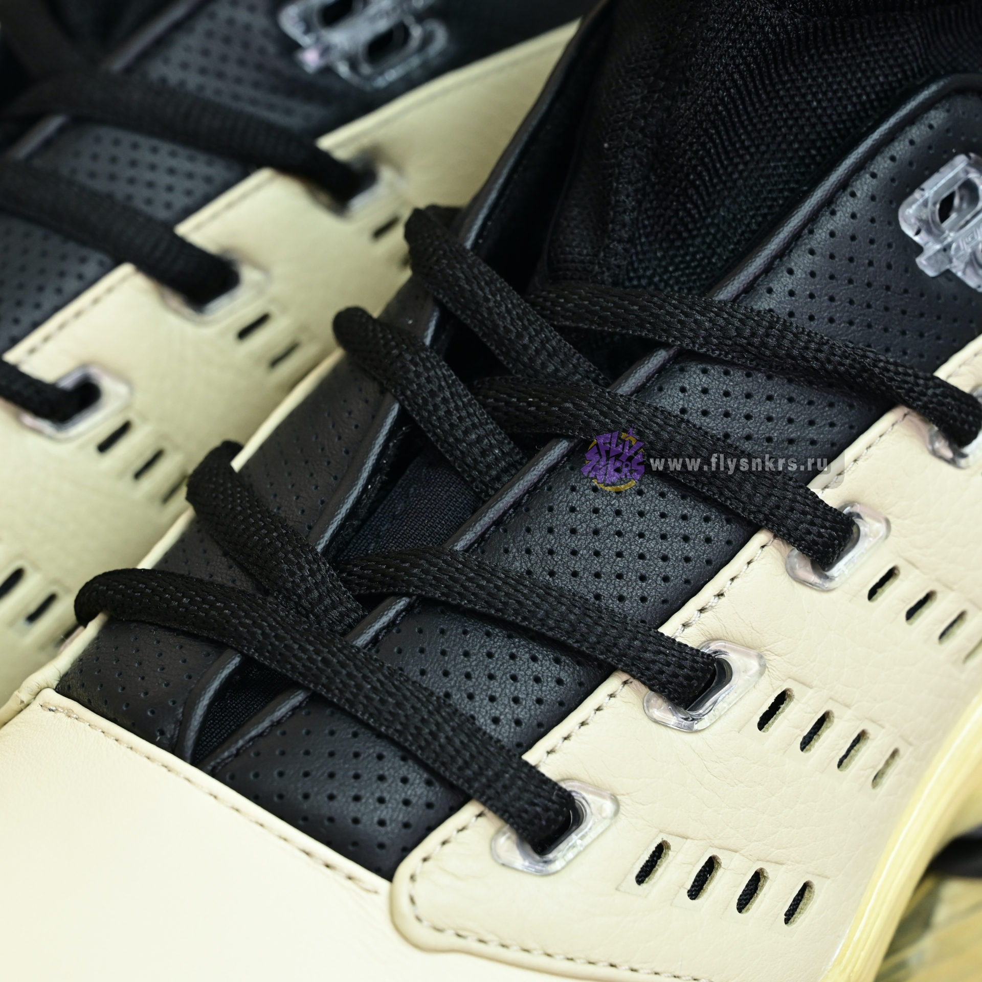 INFINITE ARCHIVES x  Air Jordan 17 Low  IH0177-200