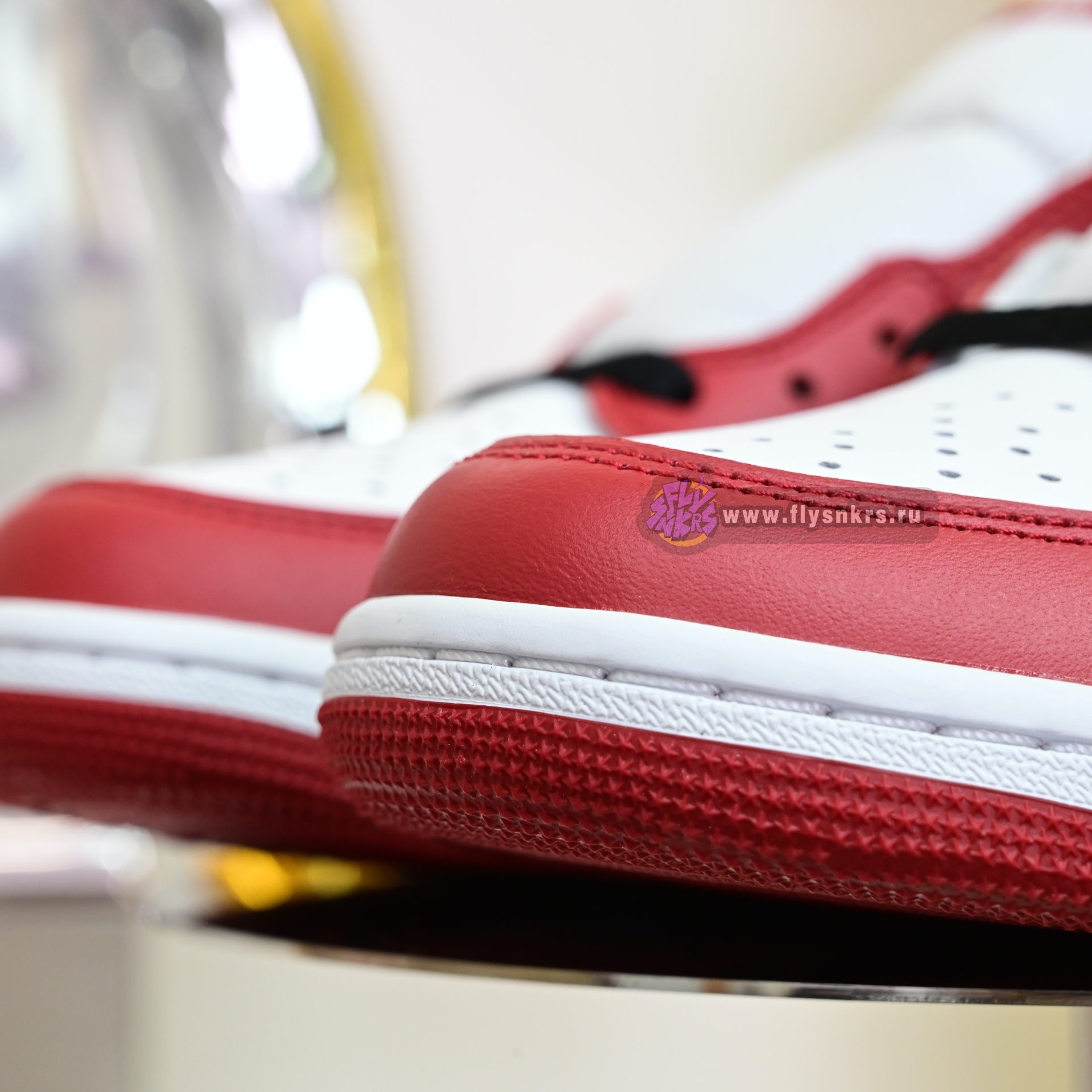 Air Jordan 1 RETRO LOW OG“Black Muslin Varsity Red” HQ6998-600