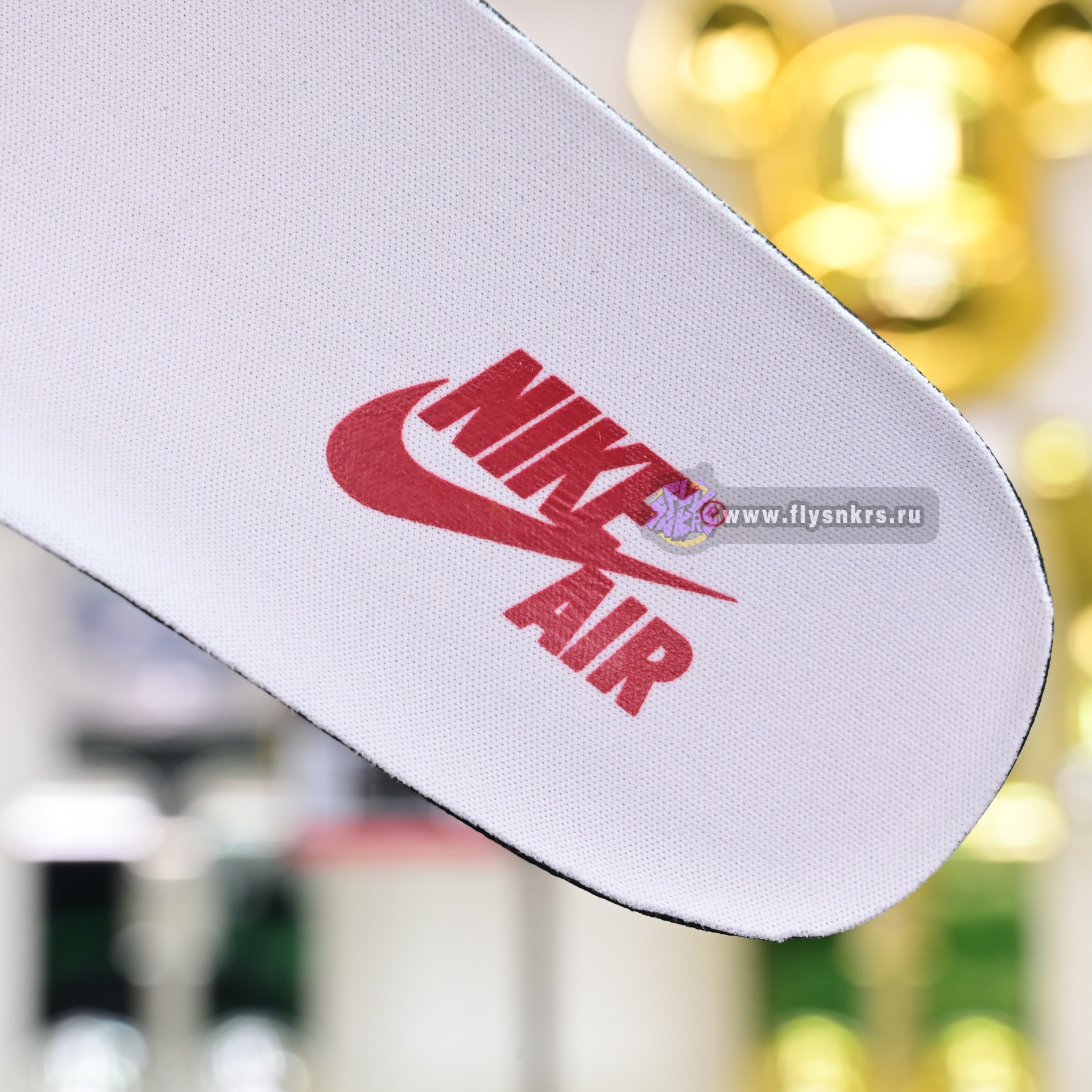 Air Jordan 1 RETRO LOW OG“Black Muslin Varsity Red” HQ6998-600