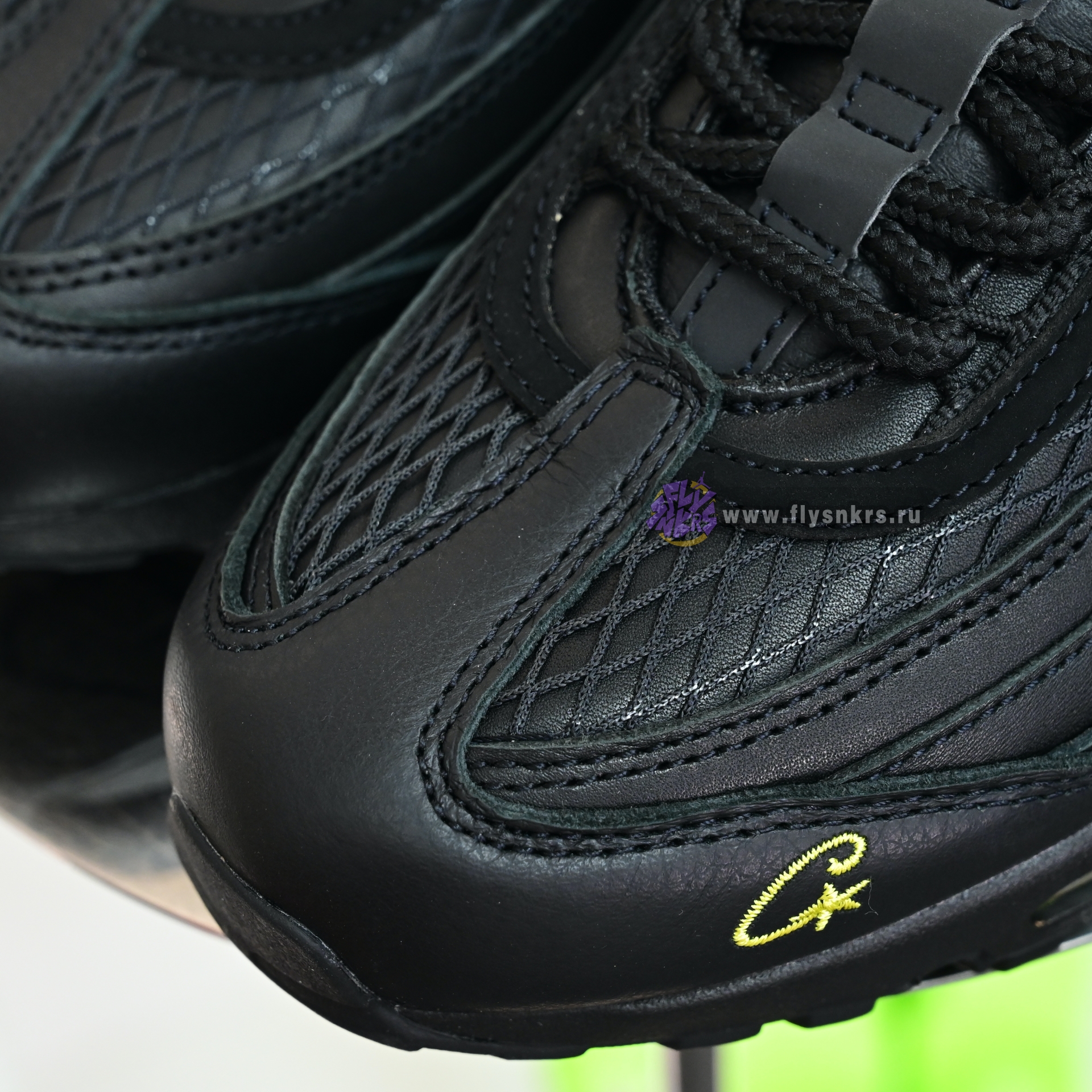 Corteiz x Nike Air Max 95 Tour Yellow  FB2709-003