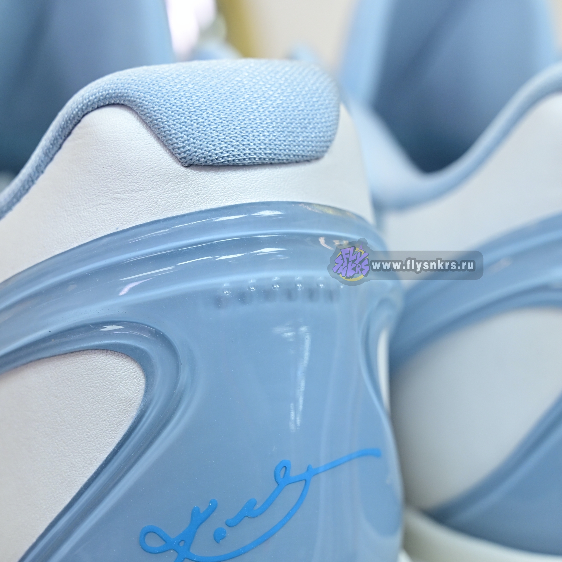 Caitin Clark Nike Kobe 6 EM IO3672-400  科比6 浅蓝 IO3672-400