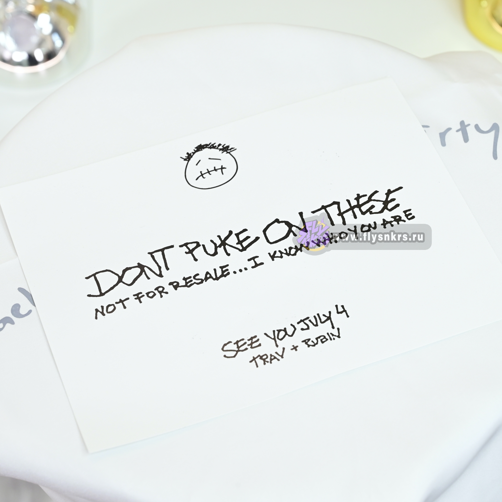 Travis Scott  x Air Jordan 1 TD1228-111