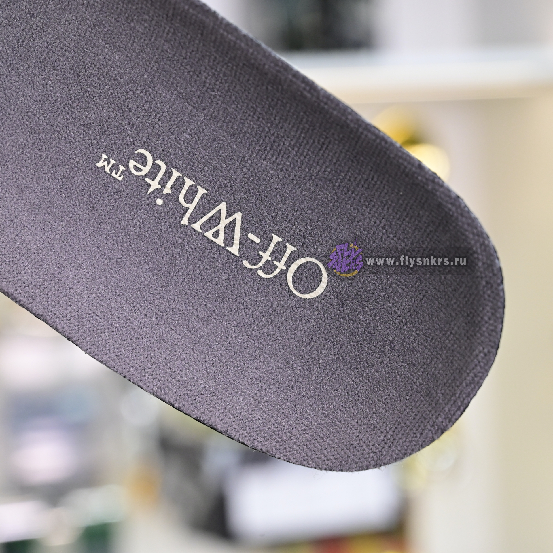 OFF-WHITE BE RIGHT BACK