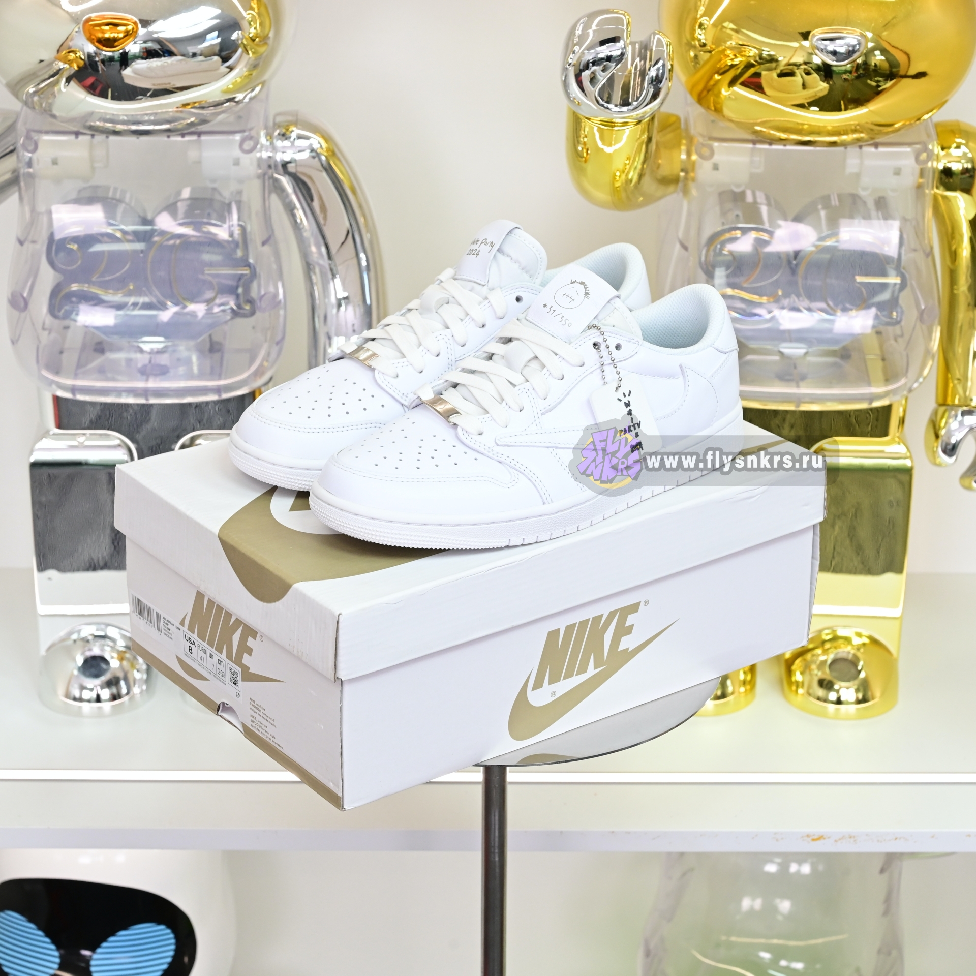 Travis Scott  x Air Jordan 1 TD1228-111