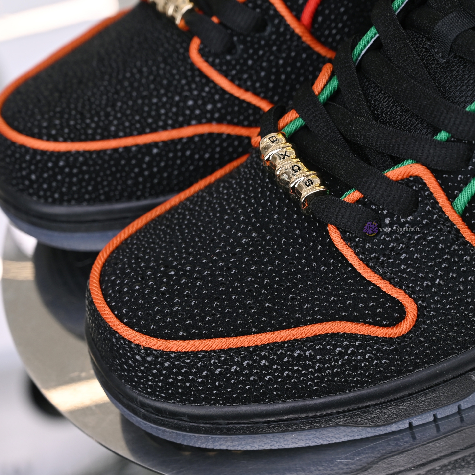 Bronx Girls Skate x Nike Dunk SB Low Pro QS  HV1664-001