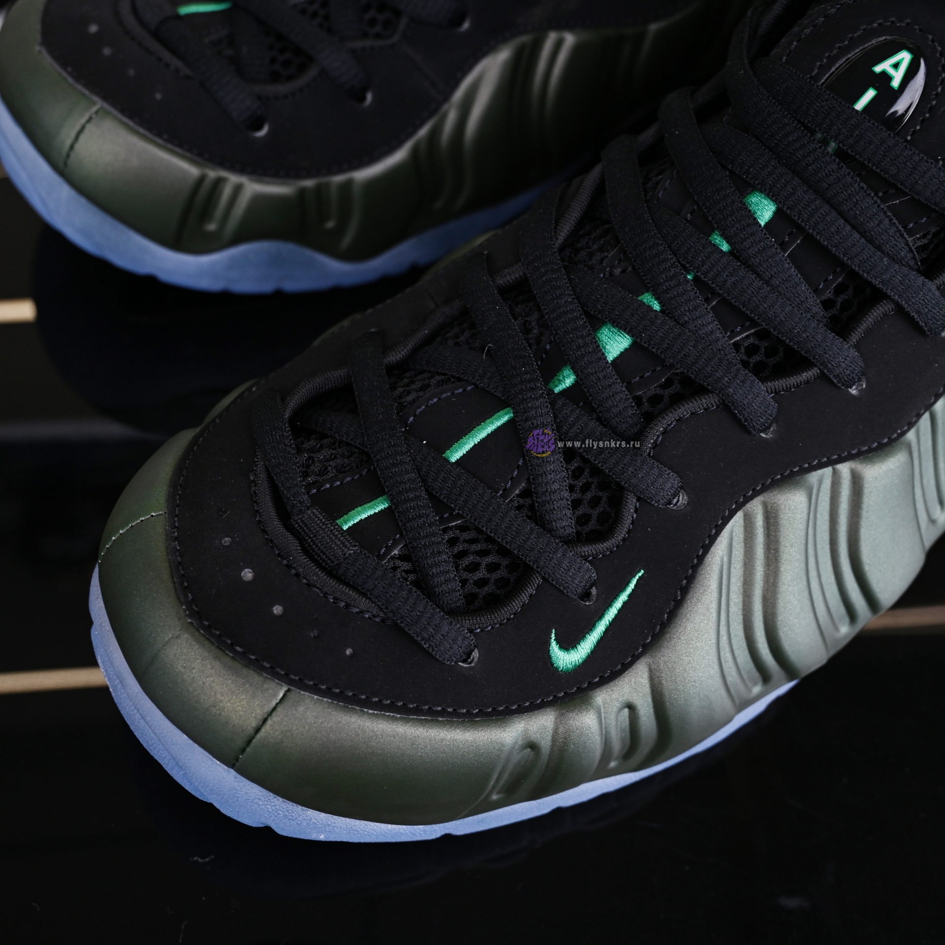 Nike Foamposite Pro Pine Green  HF0794-300