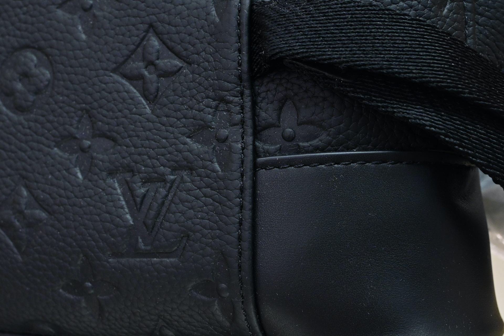 Louis Vuitton  LV