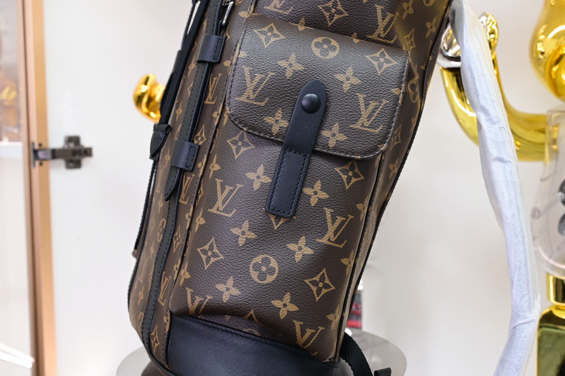 Louis Vuitton  LV