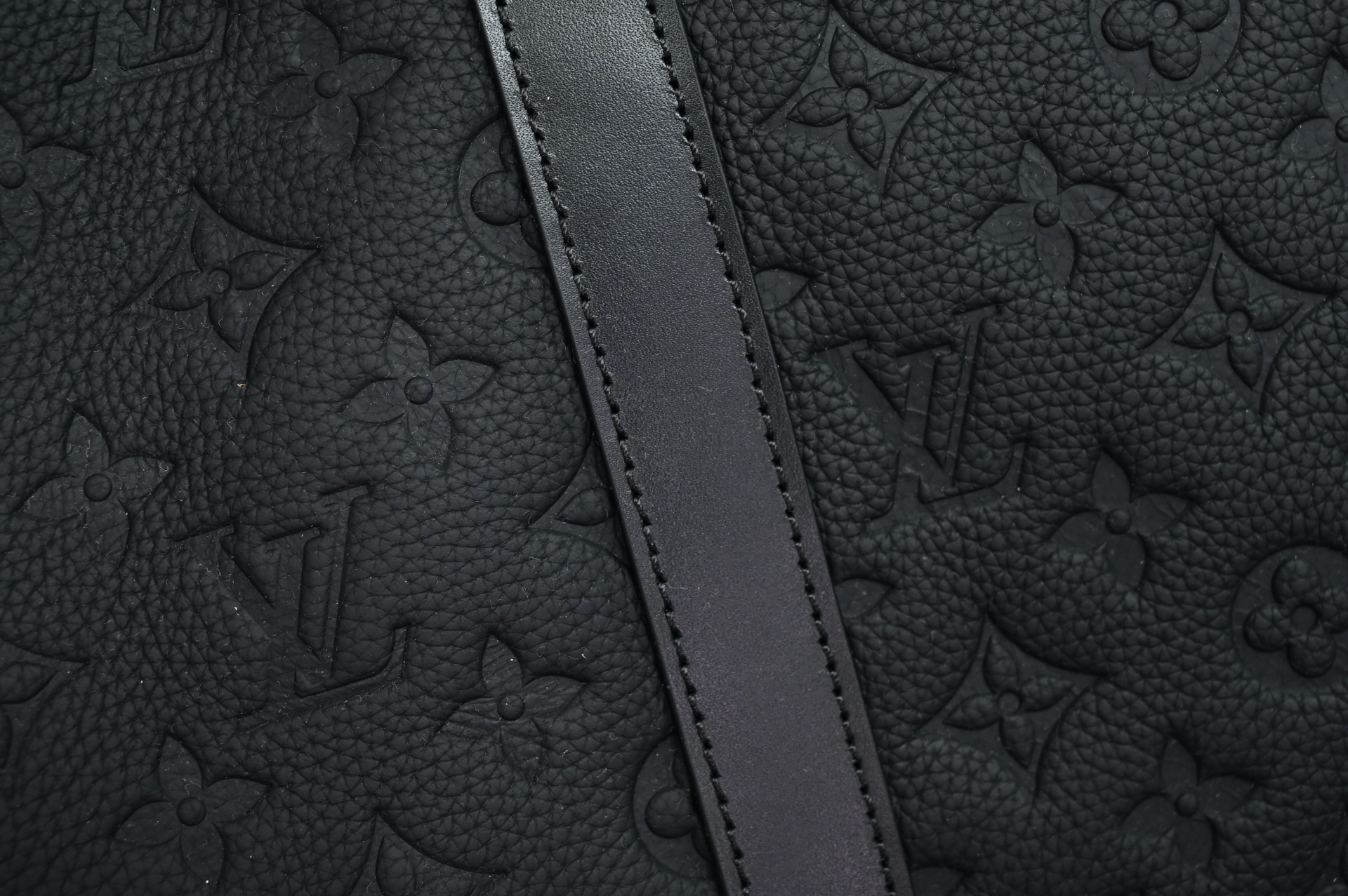 Louis Vuitton  LV