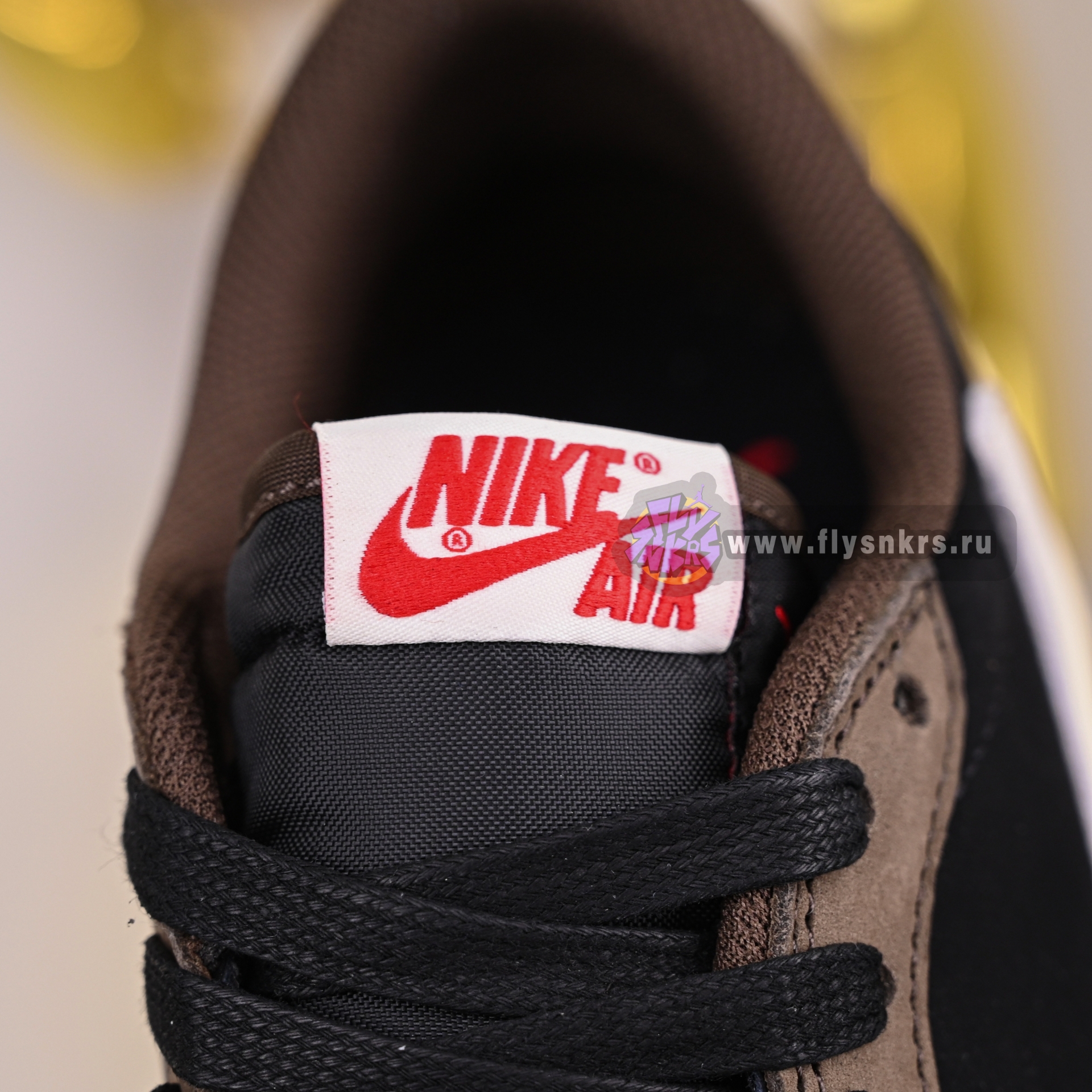 Travis Scott x Jordan Air Jordan 1 Low OG TS SP CQ4277-001