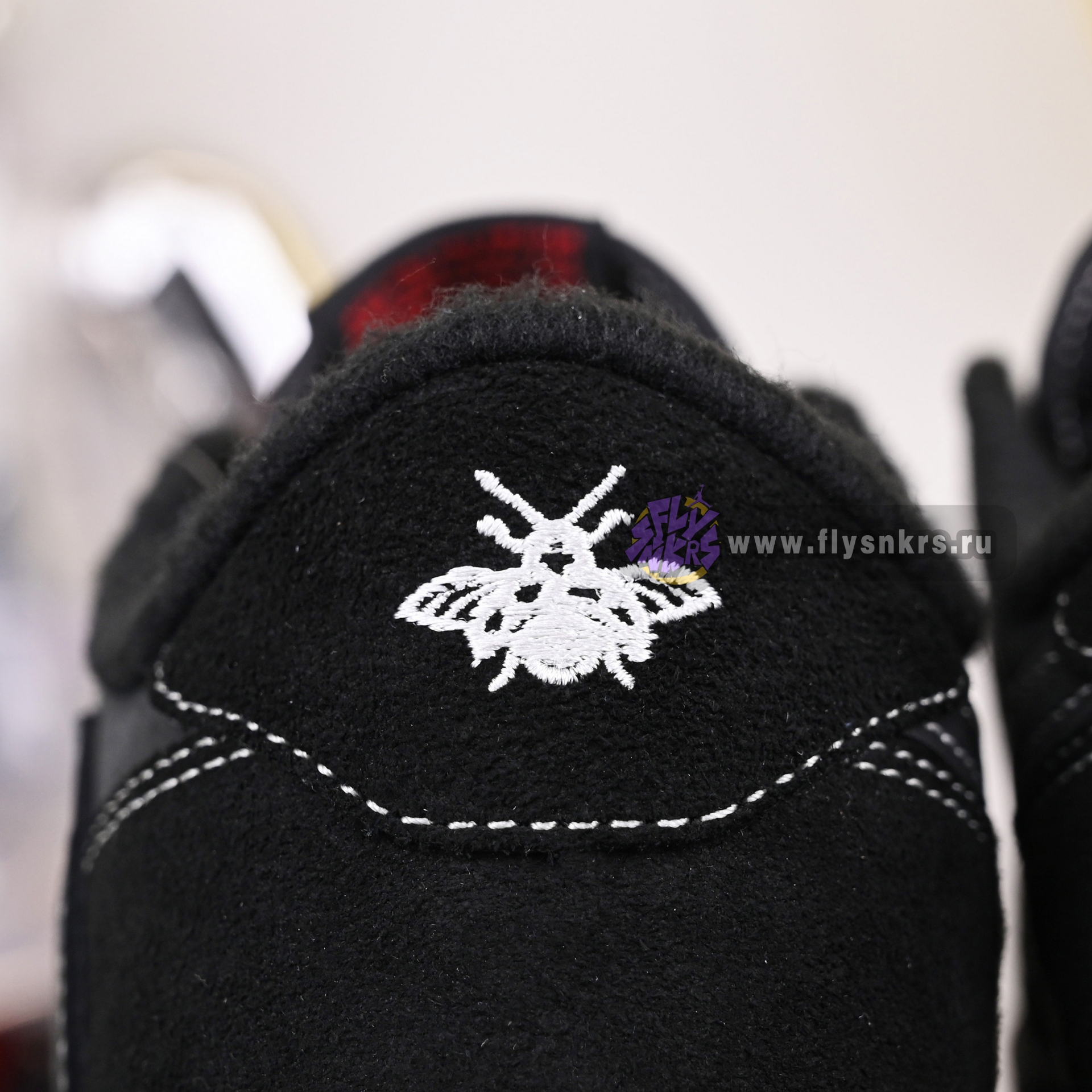 TRAVIS SCOTT X NIKE AIR JORDAN 1 LOW OG “BLACK/PHANTOM” DM7866-001