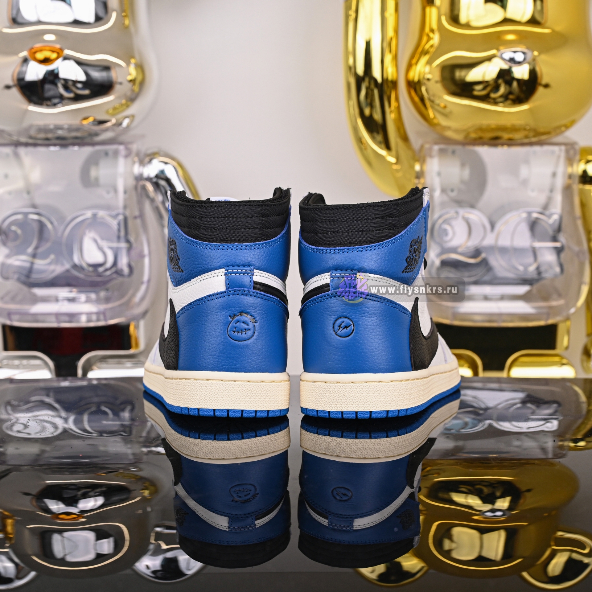 FRAGMENT DESIGN X TRAVIS SCOTT X AIR JORDAN 1 RETRO HIGH DH3277-105