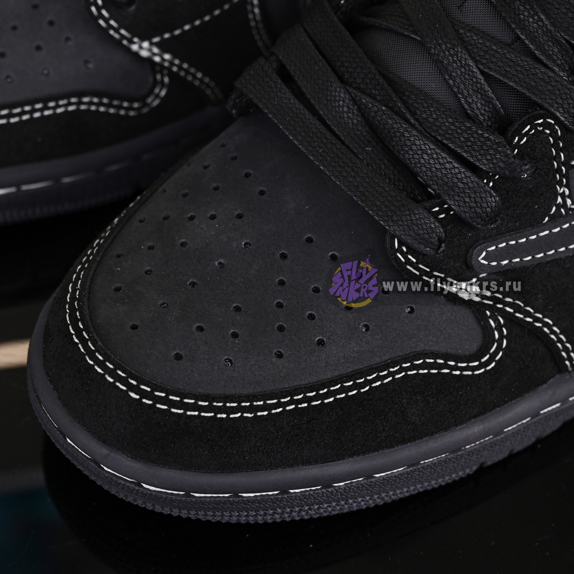 TRAVIS SCOTT X NIKE AIR JORDAN 1 LOW OG “BLACK/PHANTOM” DM7866-001