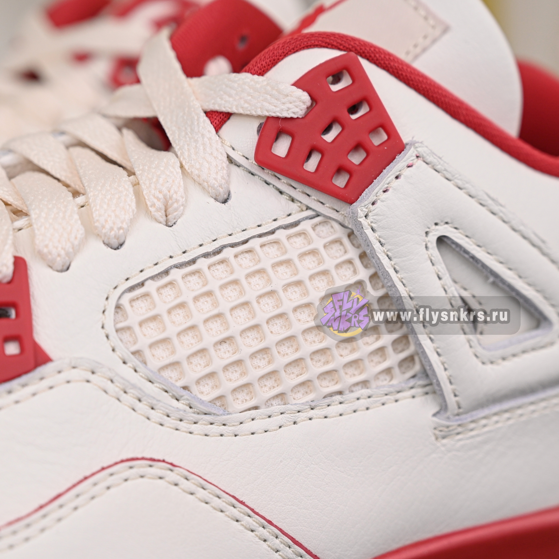Air Jordan 4 Retro“Sierra Red” HV0823-108