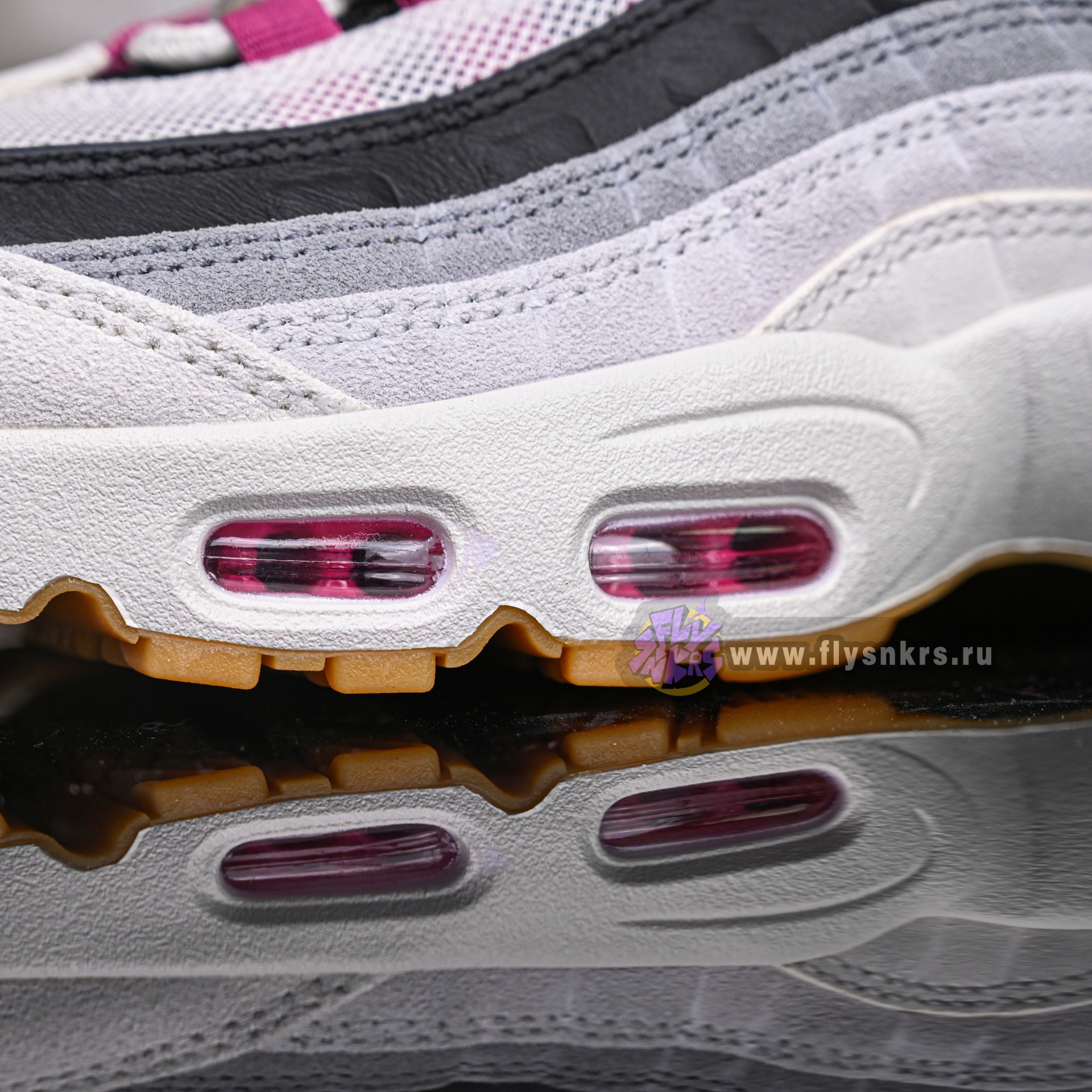 Nike SB x Air Max 95“SummitWhite/Photon Dust”  HF7545-100