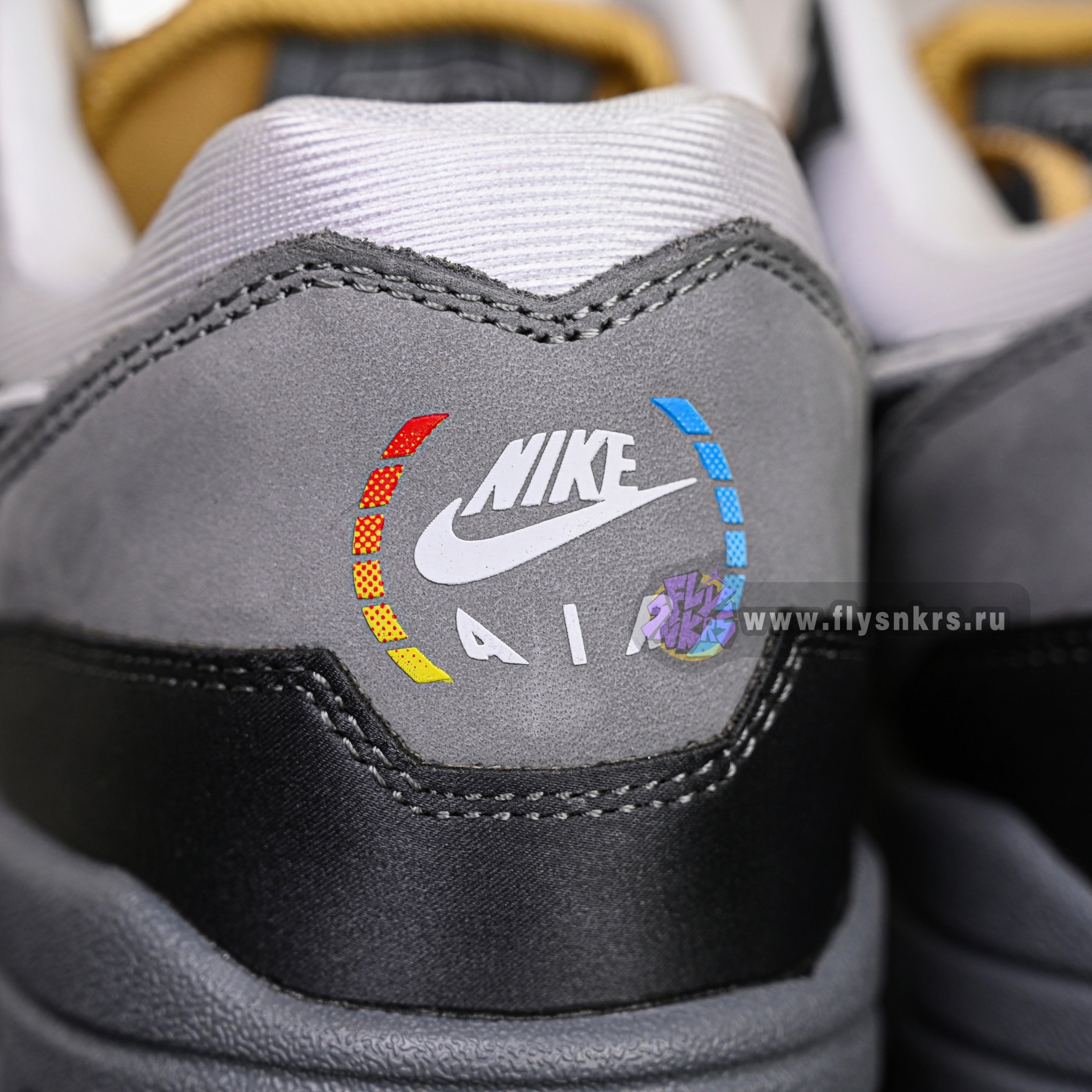 SWOOSH x Nike Air Max 1