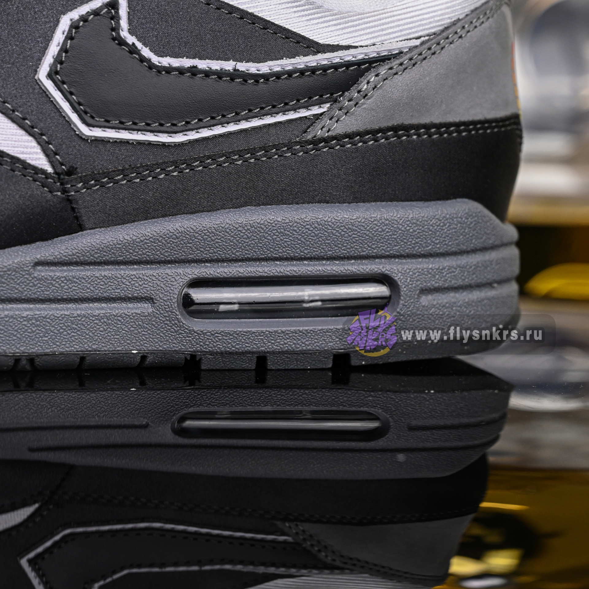 SWOOSH x Nike Air Max 1