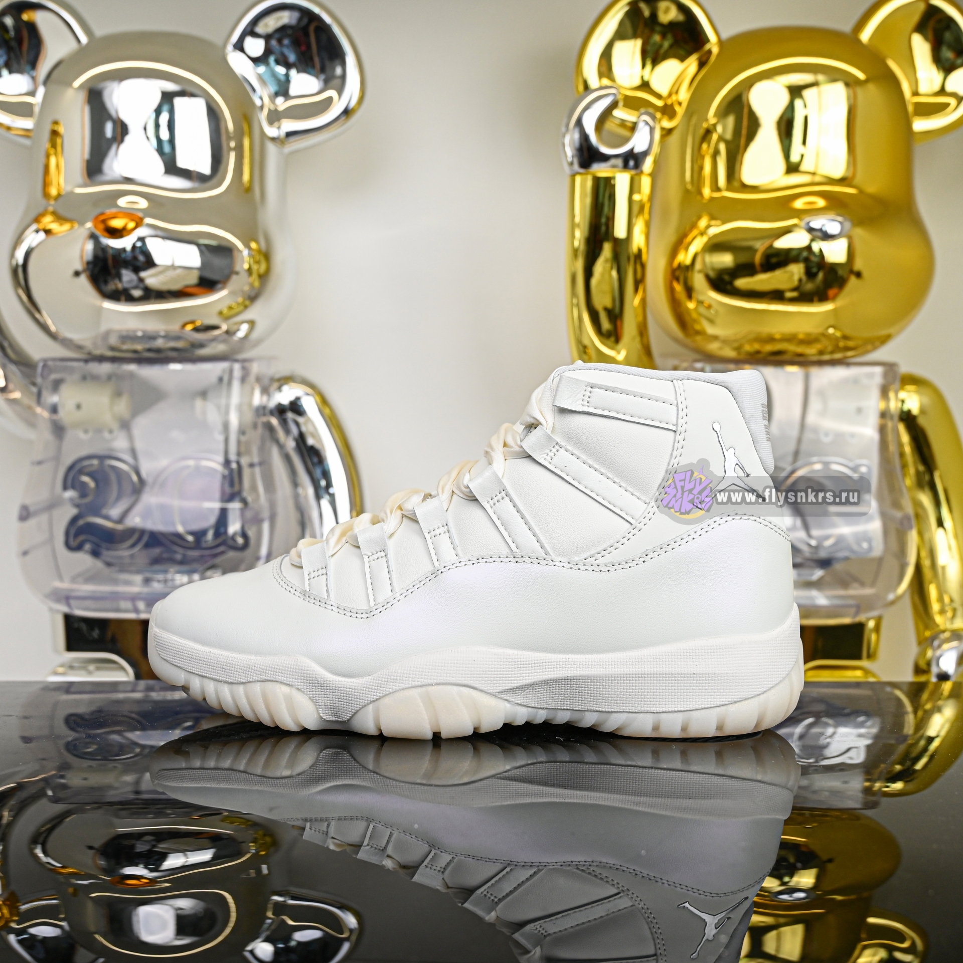 Air Jordan 11 RETRO“Pearl” AR0715-110
