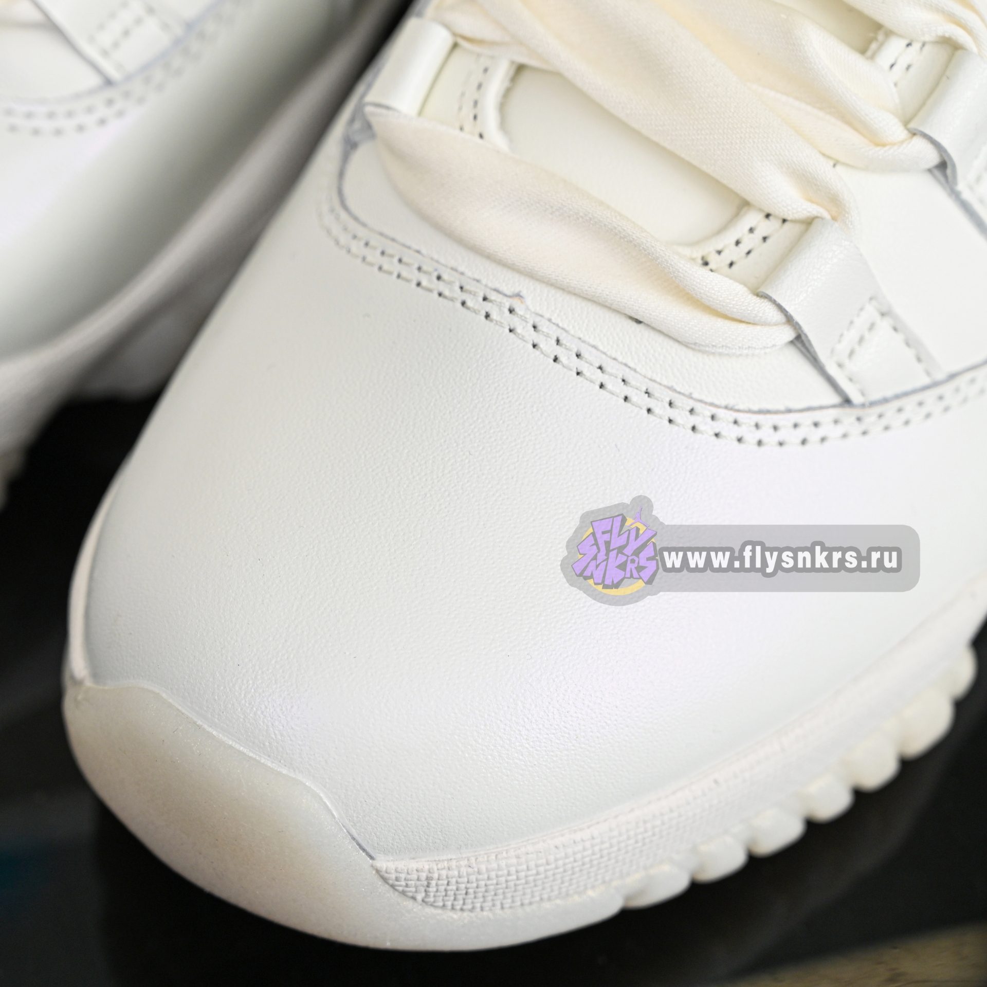 Air Jordan 11 RETRO“Pearl” AR0715-110