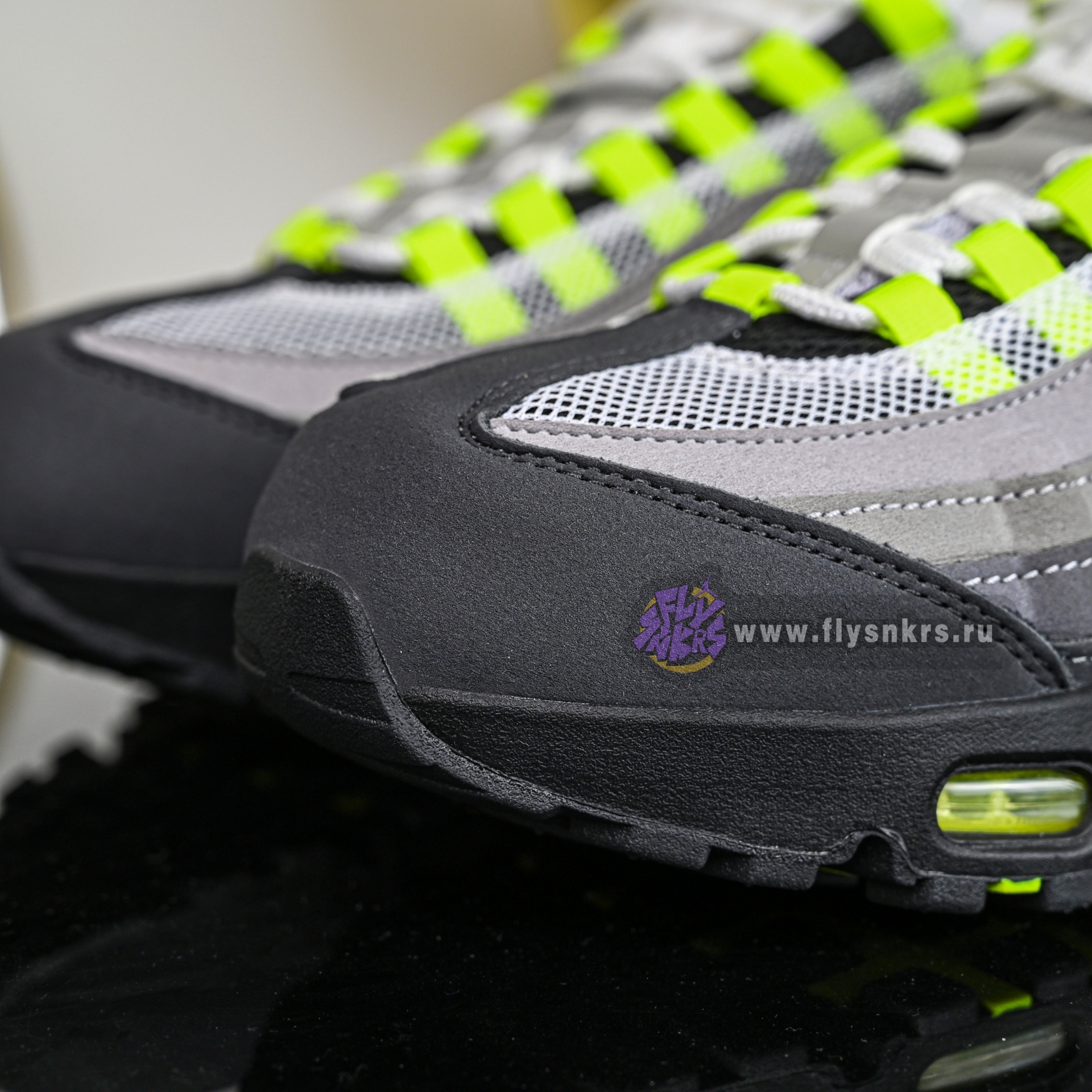 Nike Air Max 95 OG Neon  2025  HM4740-001