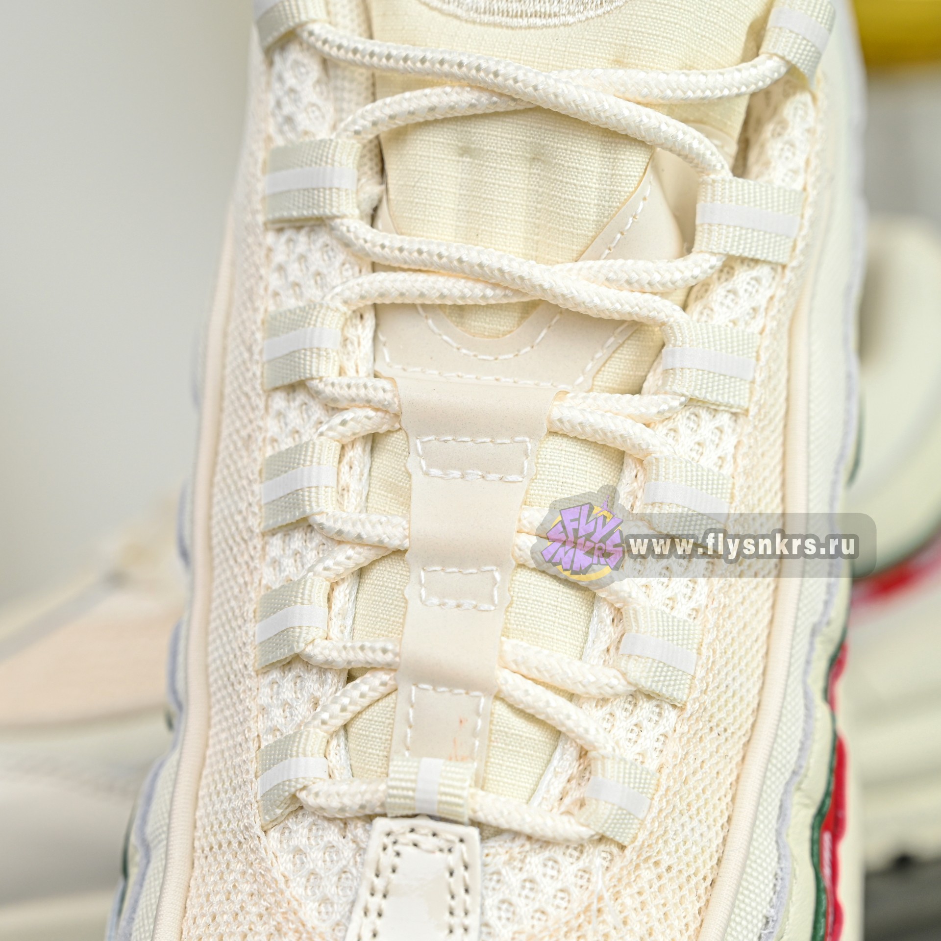 UNDEFEATED x Nike Air Max 95 OG Big Bubble   IB4453-100