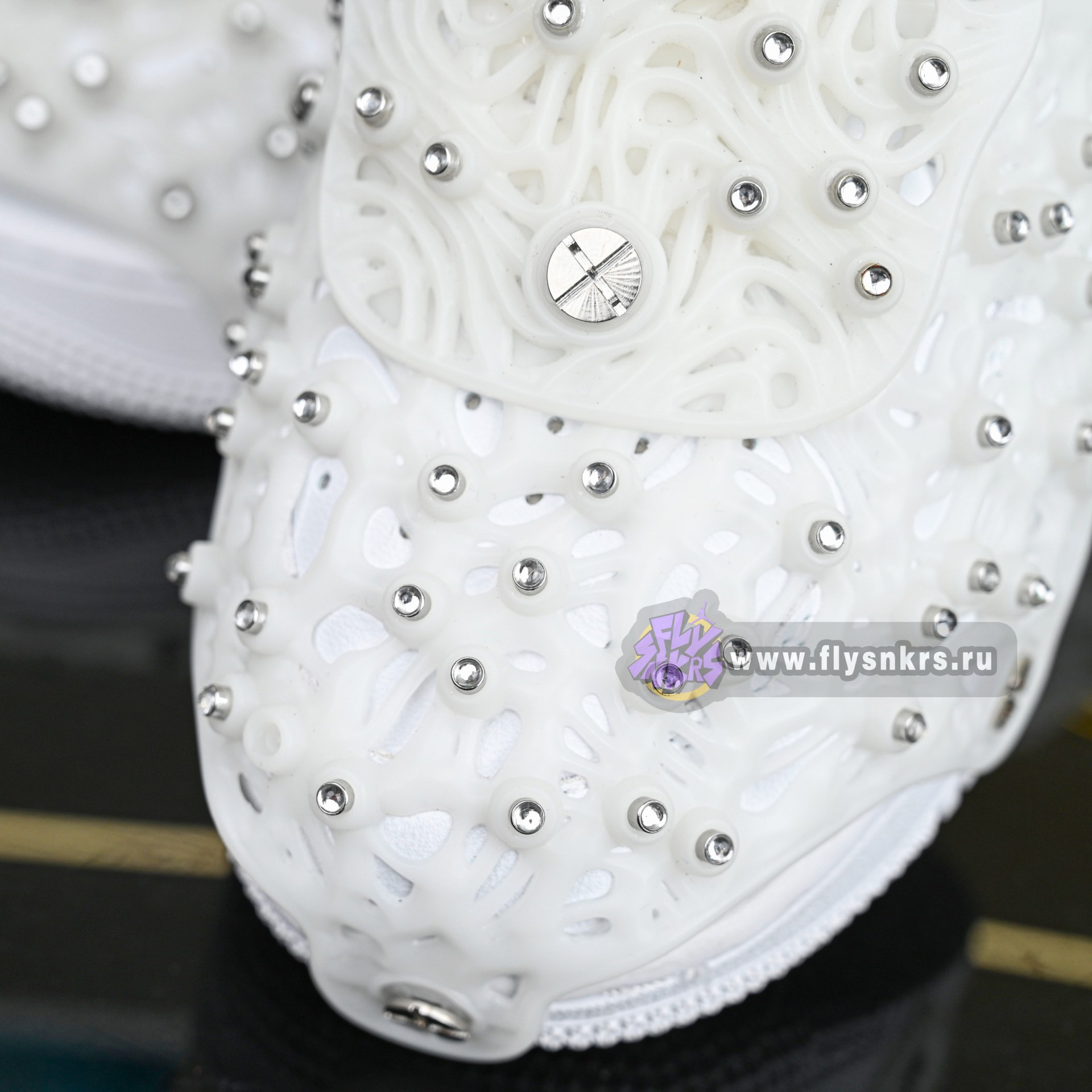 Swarovski X Nike Air Force 1 LXX  CV7668-100