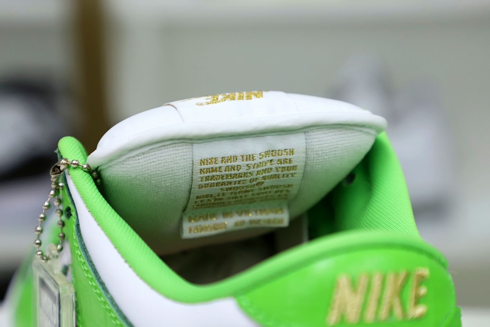 Supreme x Nike SB Dunk Low