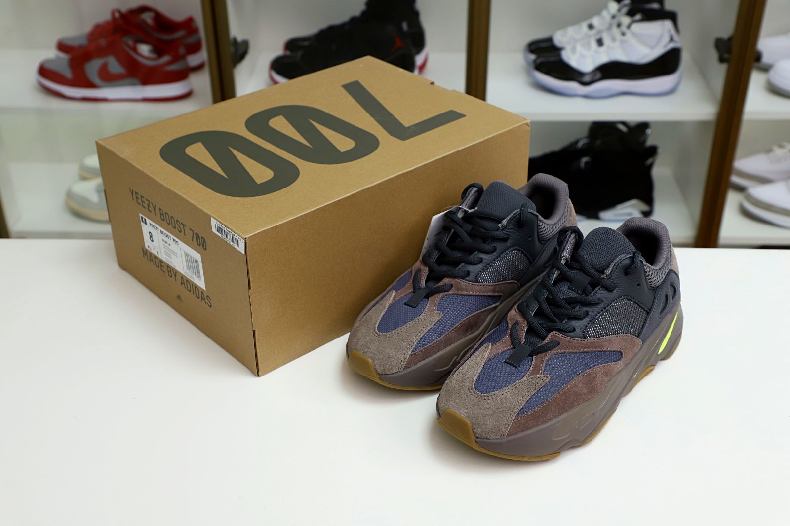 YEEZY BOOST 700 'MAUVE'
