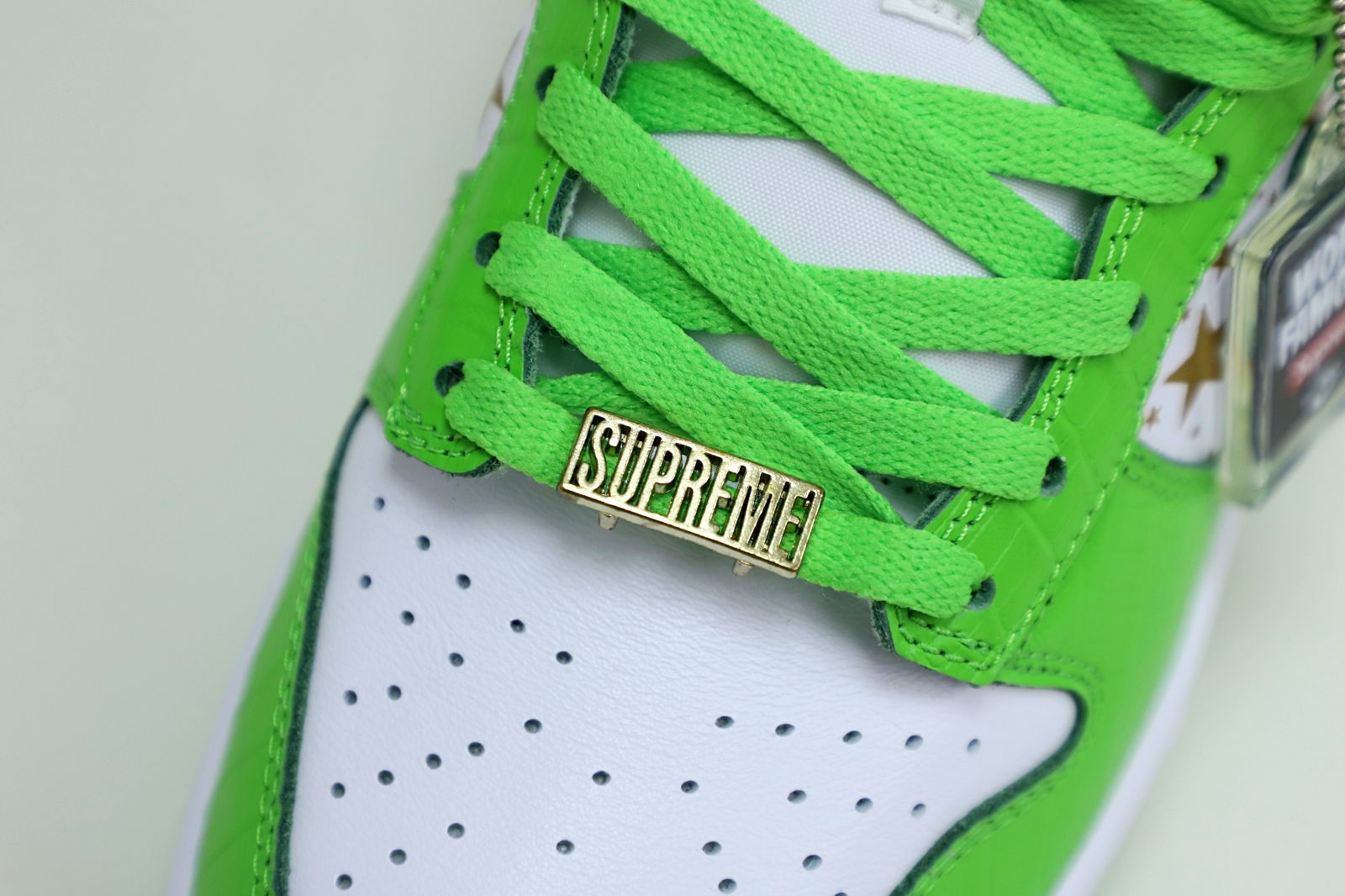 Supreme x Nike SB Dunk Low